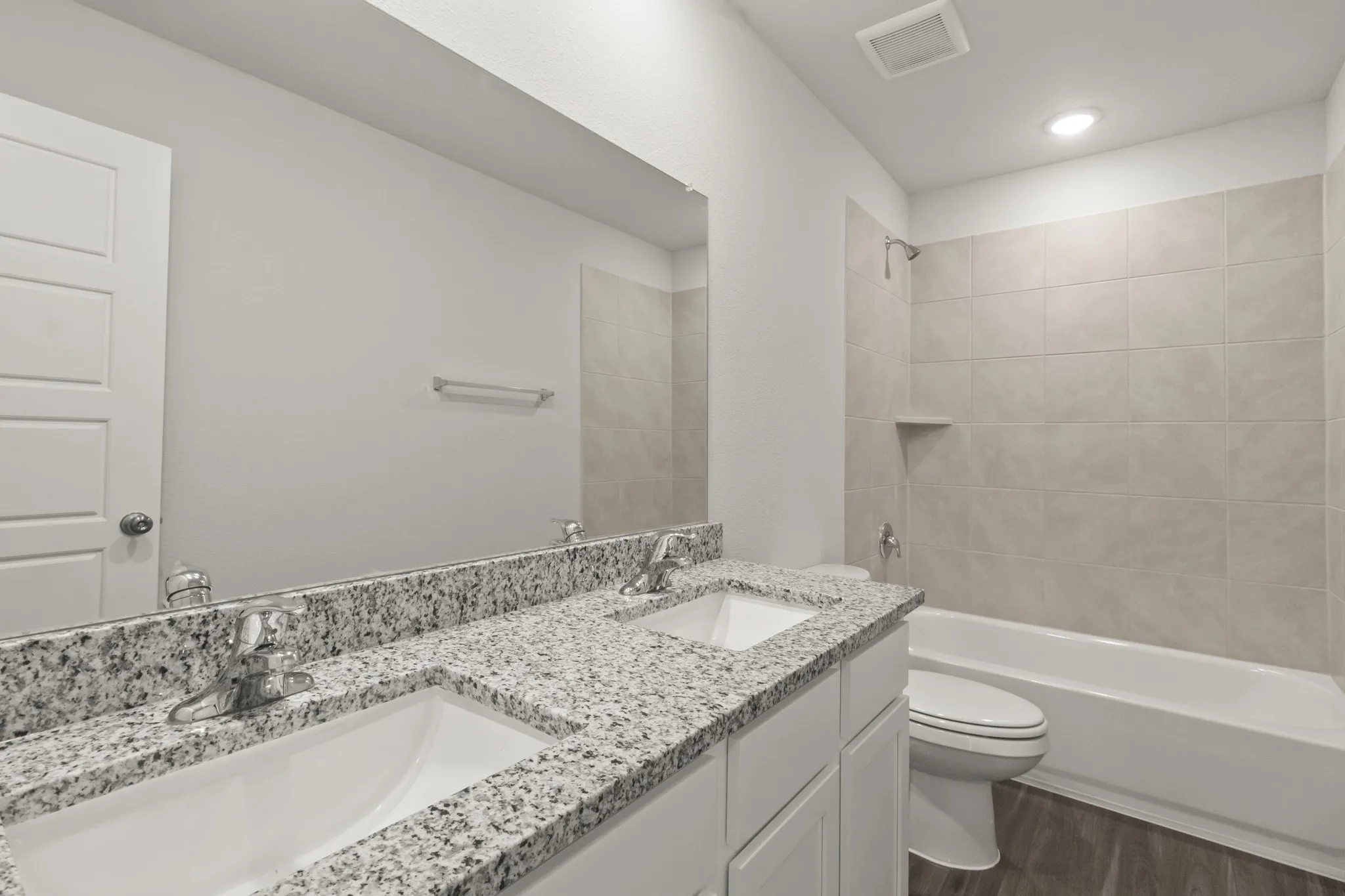 Single Family Residence For Sale in Tarrant County , 10024 Freighter Trail, Fort Worth, Texas 76131, 3 Bedroom, 2 Bathroom, 2 Garage spaces, 1,697 Sqft, built in 2025, mls#21310206, Real Estate Agent in Fort Worth, Homes For Sale in Tarrant county, Homes For Sale in Fort Worth, Realtor in Fort Worth Texas, Real Estate Brokerage Independent Realty Texas, Luminita Cordes Realtor