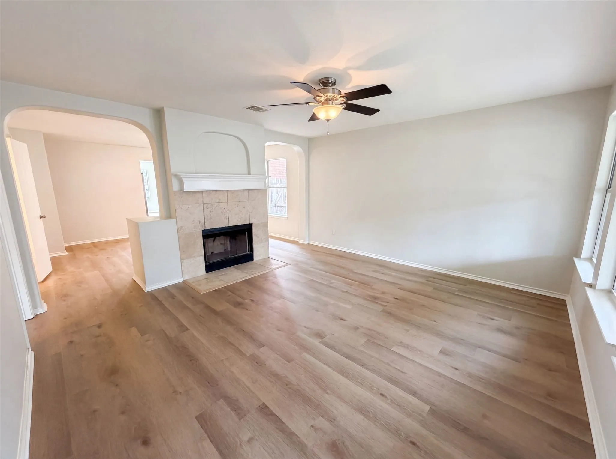 Single Family Residence For Sale in Denton County , 2026 Cardinal Lane, Lewisville, Texas 75077, 3 Bedroom, 3 Bathroom, 2 Garage spaces, 1,618 Sqft, built in 1997, mls#21310216, Real Estate Agent in Lewisville, Homes For Sale in Denton county, Homes For Sale in Lewisville, Realtor in Lewisville Texas, Real Estate Brokerage Independent Realty Texas, Luminita Cordes Realtor