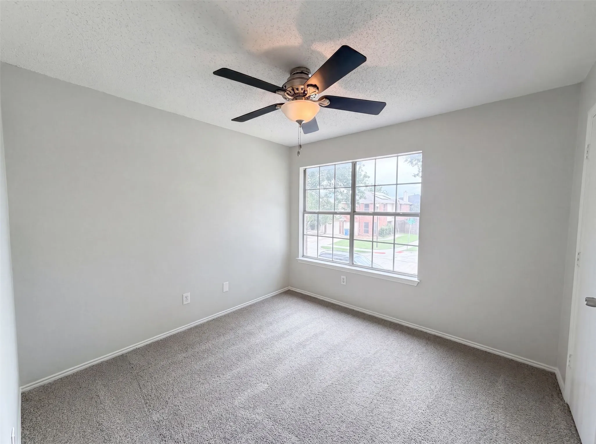 Single Family Residence For Sale in Denton County , 2026 Cardinal Lane, Lewisville, Texas 75077, 3 Bedroom, 3 Bathroom, 2 Garage spaces, 1,618 Sqft, built in 1997, mls#21310216, Real Estate Agent in Lewisville, Homes For Sale in Denton county, Homes For Sale in Lewisville, Realtor in Lewisville Texas, Real Estate Brokerage Independent Realty Texas, Luminita Cordes Realtor