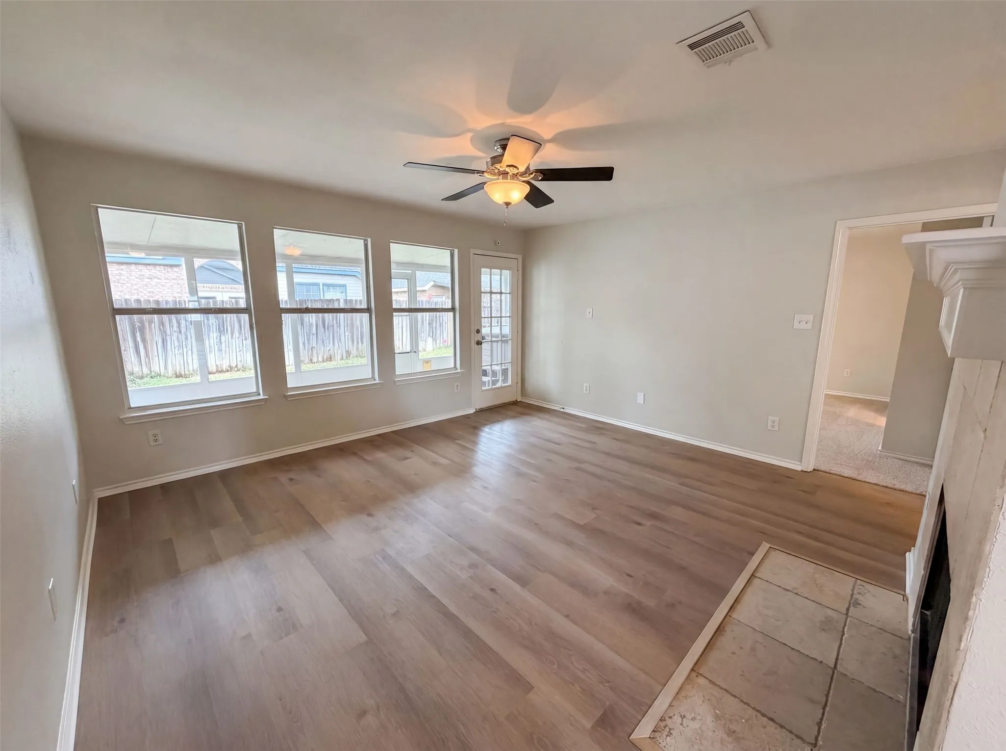 Single Family Residence For Sale in Denton County , 2026 Cardinal Lane, Lewisville, Texas 75077, 3 Bedroom, 3 Bathroom, 2 Garage spaces, 1,618 Sqft, built in 1997, mls#21310216, Real Estate Agent in Lewisville, Homes For Sale in Denton county, Homes For Sale in Lewisville, Realtor in Lewisville Texas, Real Estate Brokerage Independent Realty Texas, Luminita Cordes Realtor