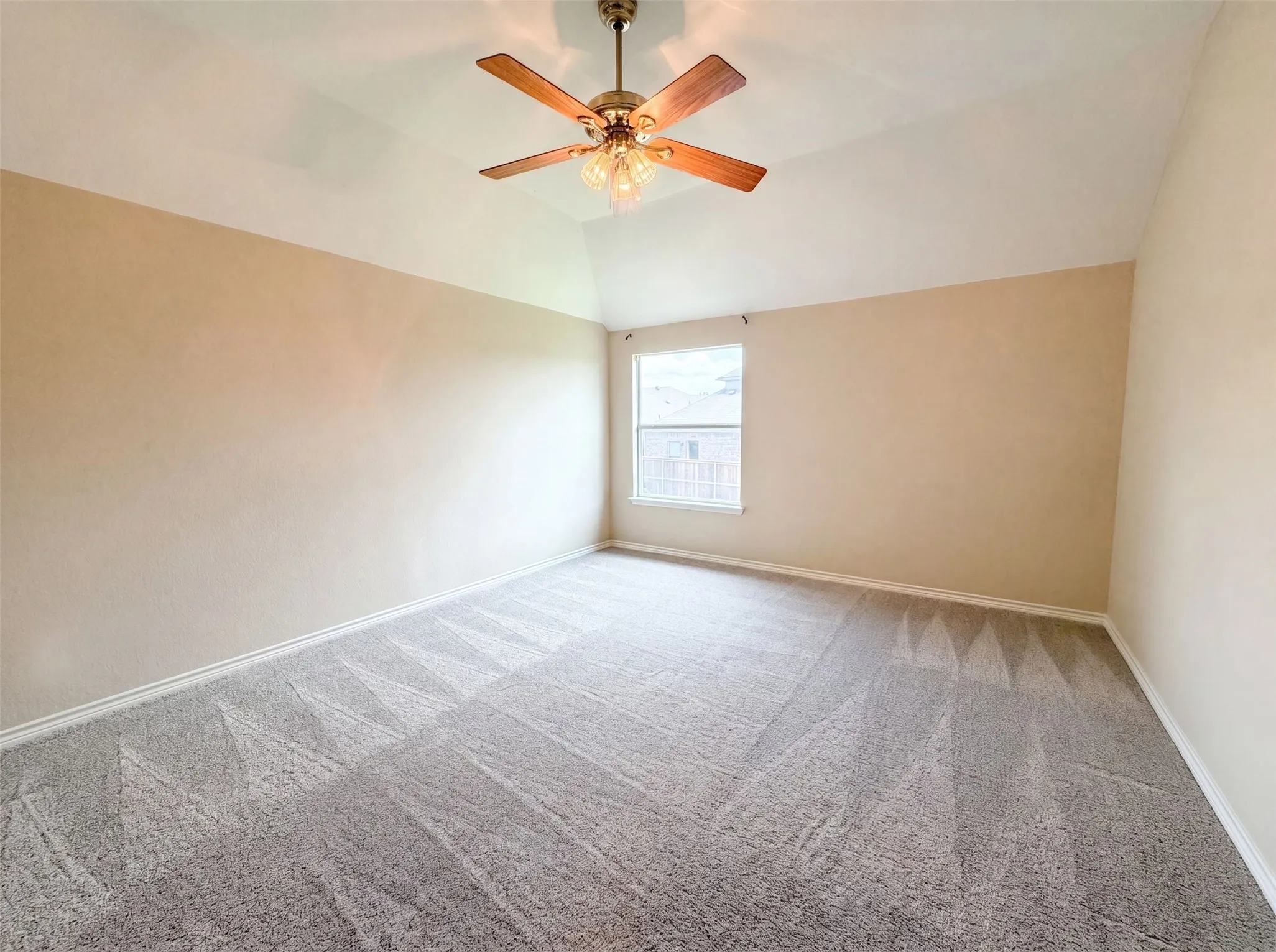 Single Family Residence For Sale in Tarrant County , 8613 Sunwood Court, Fort Worth, Texas 76123, 5 Bedroom, 4 Bathroom, 2 Garage spaces, 4,824 Sqft, built in 2007, mls#21310225, Real Estate Agent in Fort Worth, Homes For Sale in Tarrant county, Homes For Sale in Fort Worth, Realtor in Fort Worth Texas, Real Estate Brokerage Independent Realty Texas, Luminita Cordes Realtor