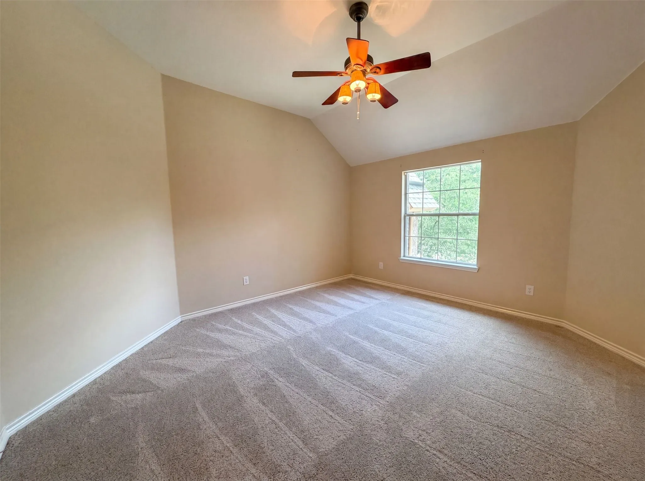 Single Family Residence For Sale in Tarrant County , 8613 Sunwood Court, Fort Worth, Texas 76123, 5 Bedroom, 4 Bathroom, 2 Garage spaces, 4,824 Sqft, built in 2007, mls#21310225, Real Estate Agent in Fort Worth, Homes For Sale in Tarrant county, Homes For Sale in Fort Worth, Realtor in Fort Worth Texas, Real Estate Brokerage Independent Realty Texas, Luminita Cordes Realtor
