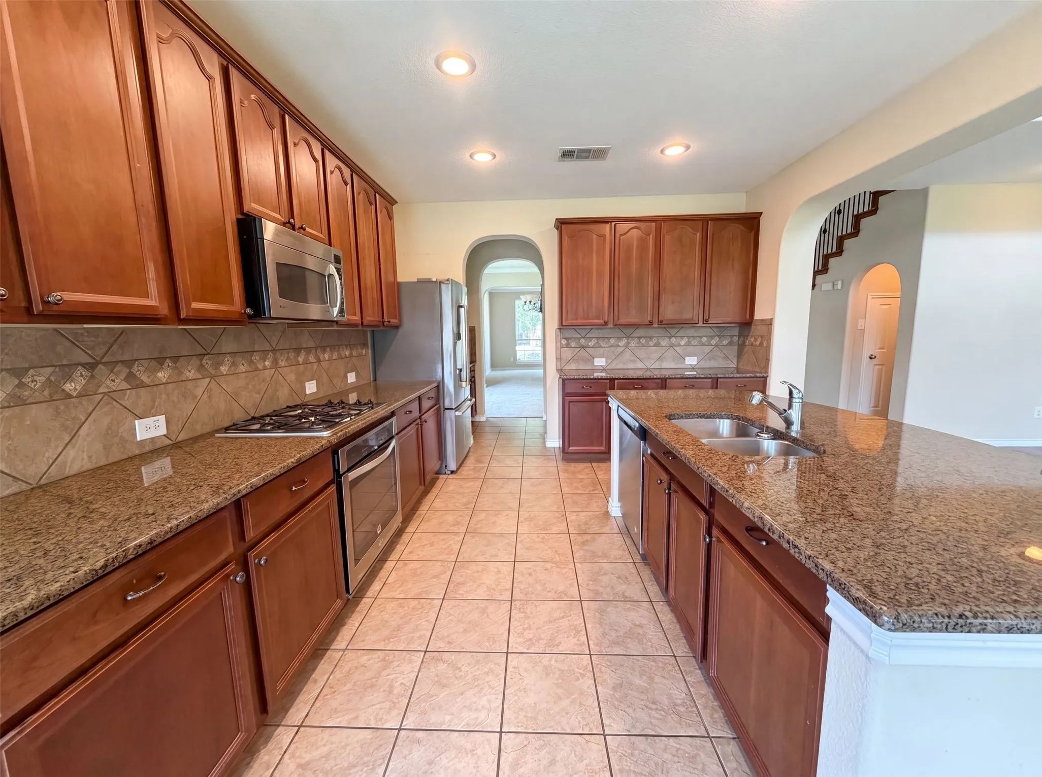 Single Family Residence For Sale in Tarrant County , 8613 Sunwood Court, Fort Worth, Texas 76123, 5 Bedroom, 4 Bathroom, 2 Garage spaces, 4,824 Sqft, built in 2007, mls#21310225, Real Estate Agent in Fort Worth, Homes For Sale in Tarrant county, Homes For Sale in Fort Worth, Realtor in Fort Worth Texas, Real Estate Brokerage Independent Realty Texas, Luminita Cordes Realtor