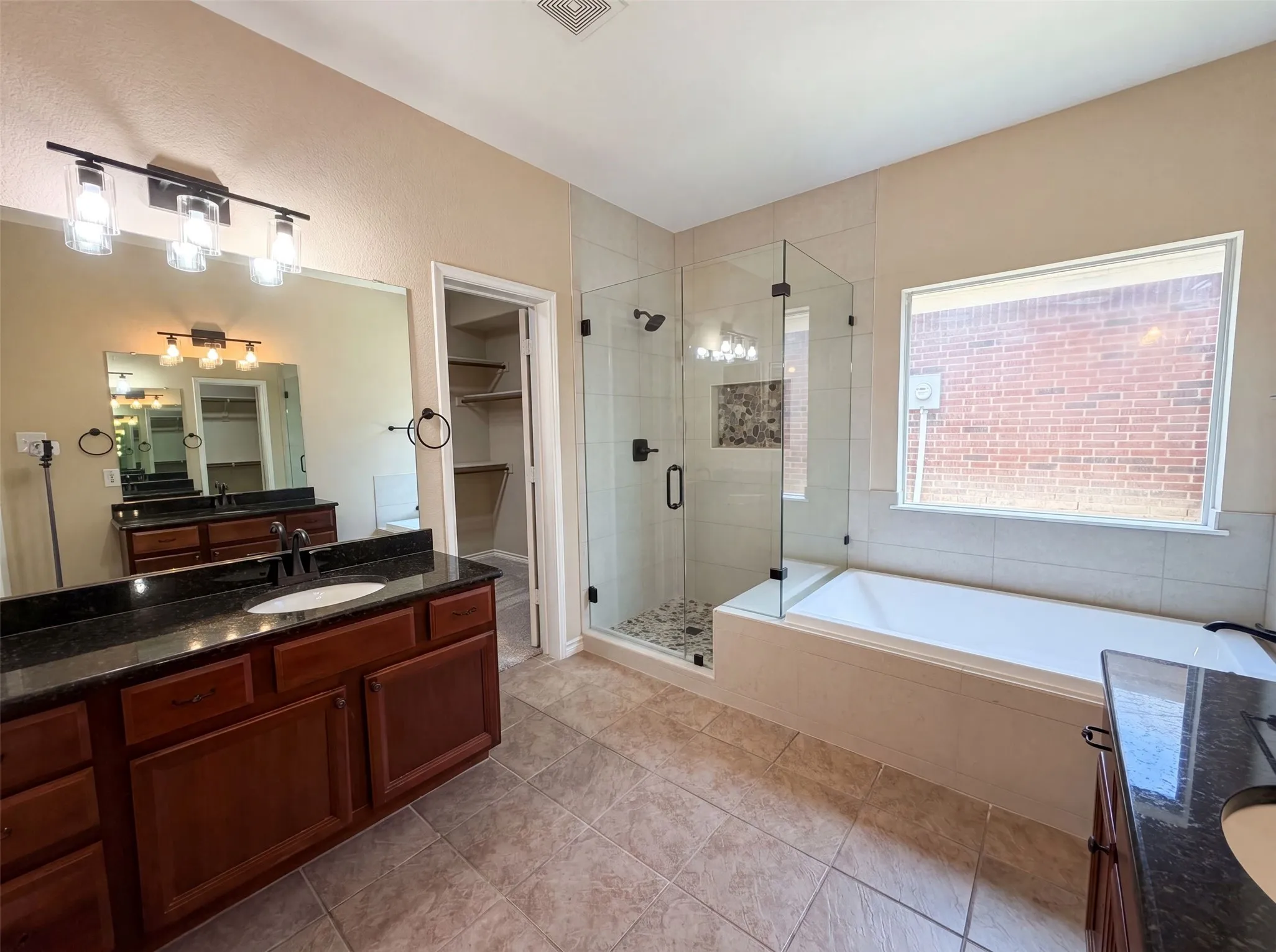 Single Family Residence For Sale in Tarrant County , 8613 Sunwood Court, Fort Worth, Texas 76123, 5 Bedroom, 4 Bathroom, 2 Garage spaces, 4,824 Sqft, built in 2007, mls#21310225, Real Estate Agent in Fort Worth, Homes For Sale in Tarrant county, Homes For Sale in Fort Worth, Realtor in Fort Worth Texas, Real Estate Brokerage Independent Realty Texas, Luminita Cordes Realtor