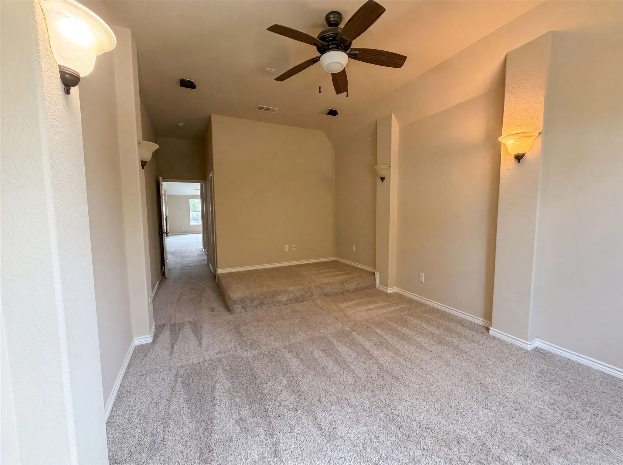Single Family Residence For Sale in Tarrant County , 8613 Sunwood Court, Fort Worth, Texas 76123, 5 Bedroom, 4 Bathroom, 2 Garage spaces, 4,824 Sqft, built in 2007, mls#21310225, Real Estate Agent in Fort Worth, Homes For Sale in Tarrant county, Homes For Sale in Fort Worth, Realtor in Fort Worth Texas, Real Estate Brokerage Independent Realty Texas, Luminita Cordes Realtor