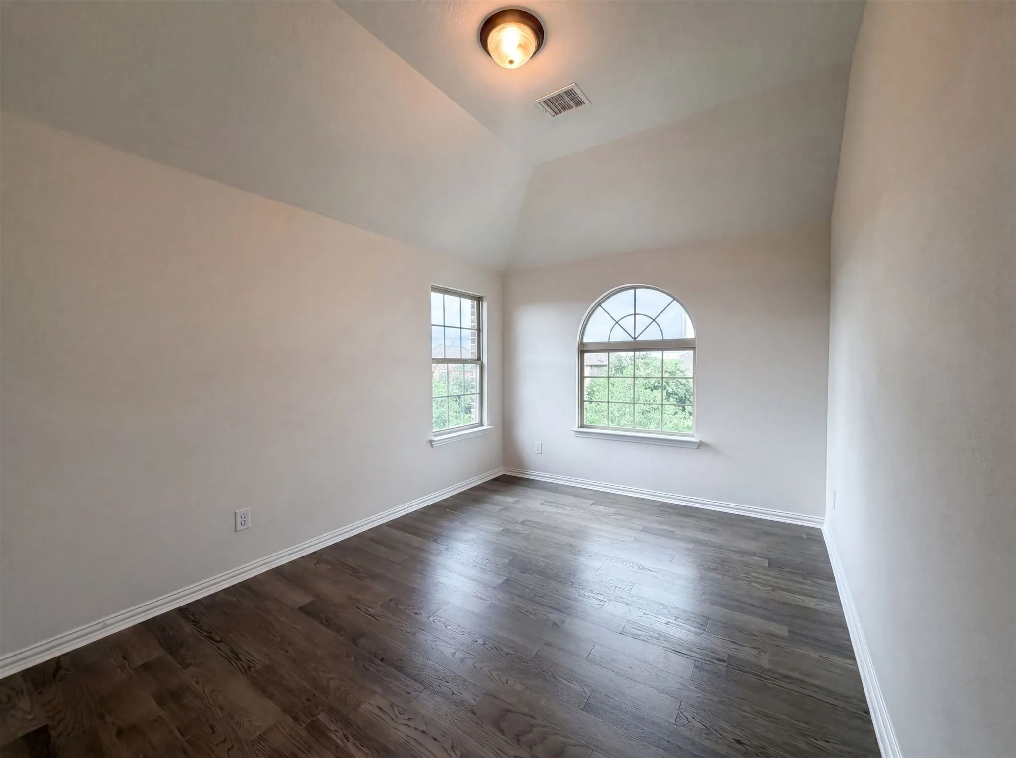 Single Family Residence For Sale in Collin County , 1421 Caruth Lane, Celina, Texas 75009, 5 Bedroom, 3 Bathroom, 2 Garage spaces, 2,560 Sqft, built in 2014, mls#21310222, Real Estate Agent in Celina, Homes For Sale in Collin county, Homes For Sale in Celina, Realtor in Celina Texas, Real Estate Brokerage Independent Realty Texas, Luminita Cordes Realtor