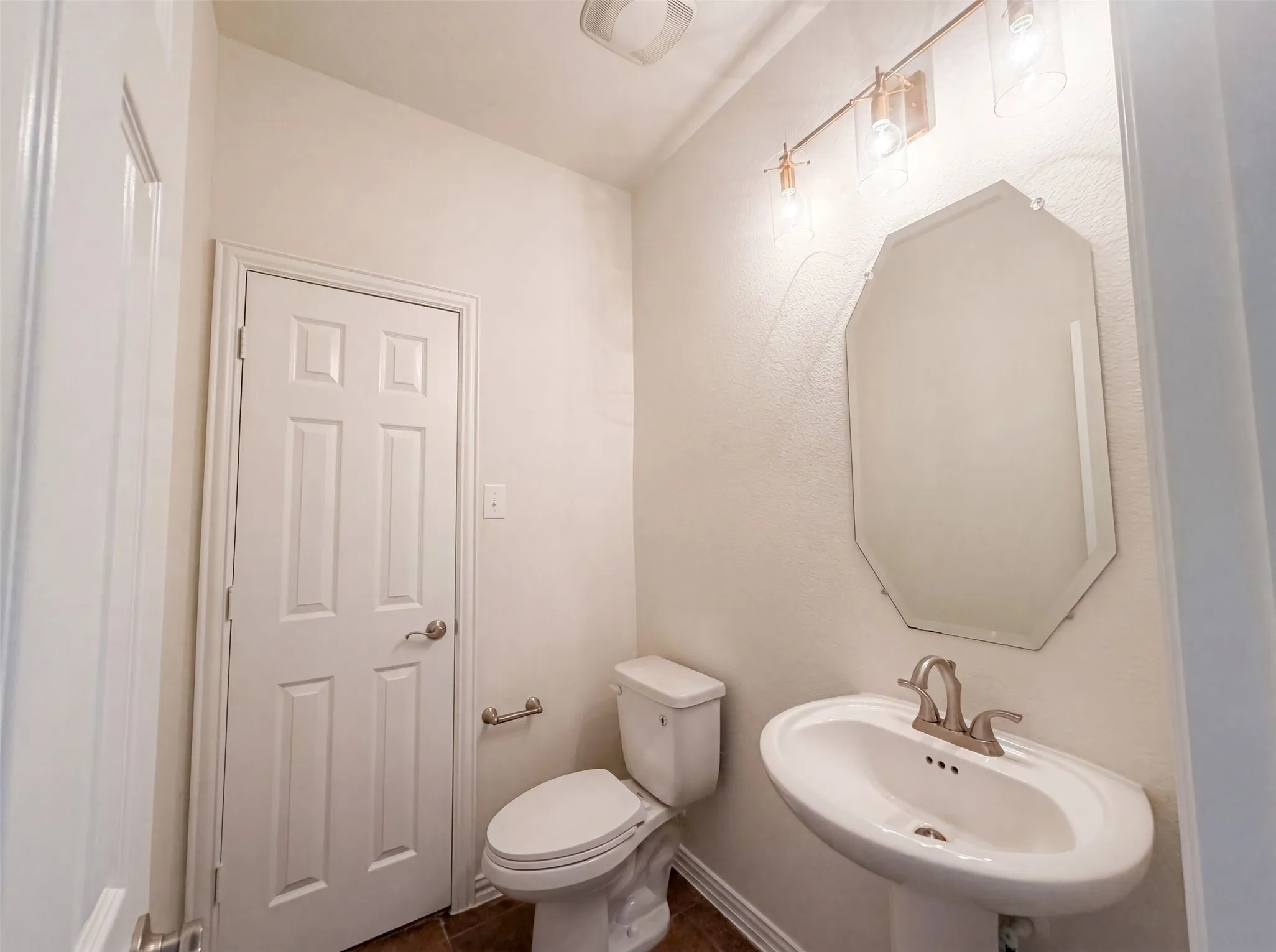 Single Family Residence For Sale in Collin County , 1421 Caruth Lane, Celina, Texas 75009, 5 Bedroom, 3 Bathroom, 2 Garage spaces, 2,560 Sqft, built in 2014, mls#21310222, Real Estate Agent in Celina, Homes For Sale in Collin county, Homes For Sale in Celina, Realtor in Celina Texas, Real Estate Brokerage Independent Realty Texas, Luminita Cordes Realtor