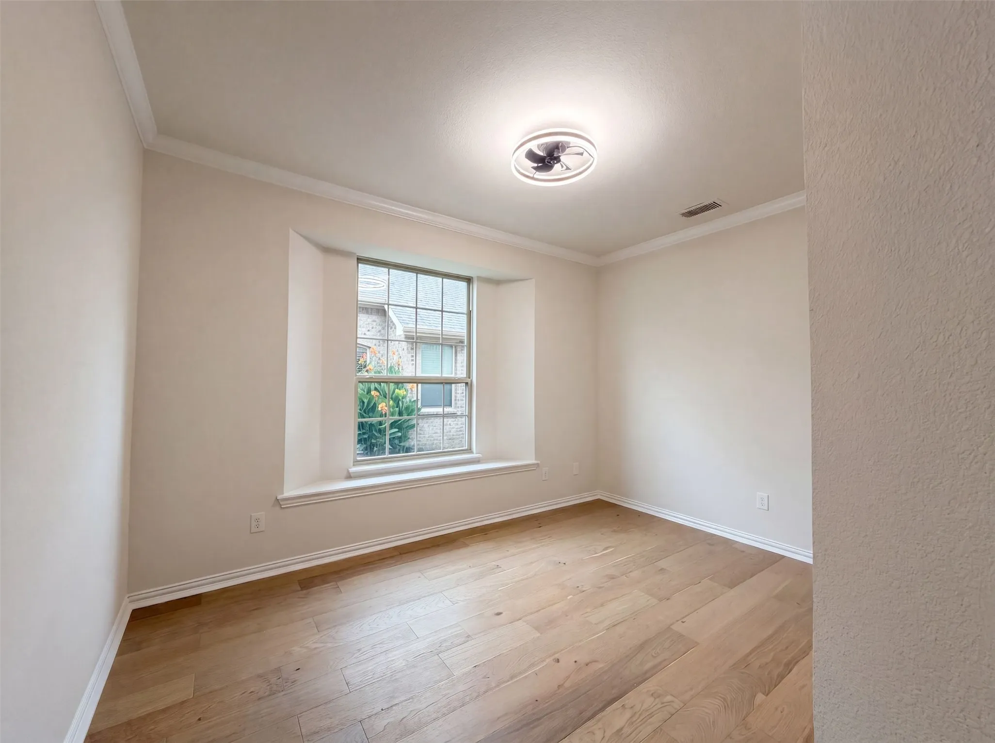 Single Family Residence For Sale in Collin County , 1421 Caruth Lane, Celina, Texas 75009, 5 Bedroom, 3 Bathroom, 2 Garage spaces, 2,560 Sqft, built in 2014, mls#21310222, Real Estate Agent in Celina, Homes For Sale in Collin county, Homes For Sale in Celina, Realtor in Celina Texas, Real Estate Brokerage Independent Realty Texas, Luminita Cordes Realtor