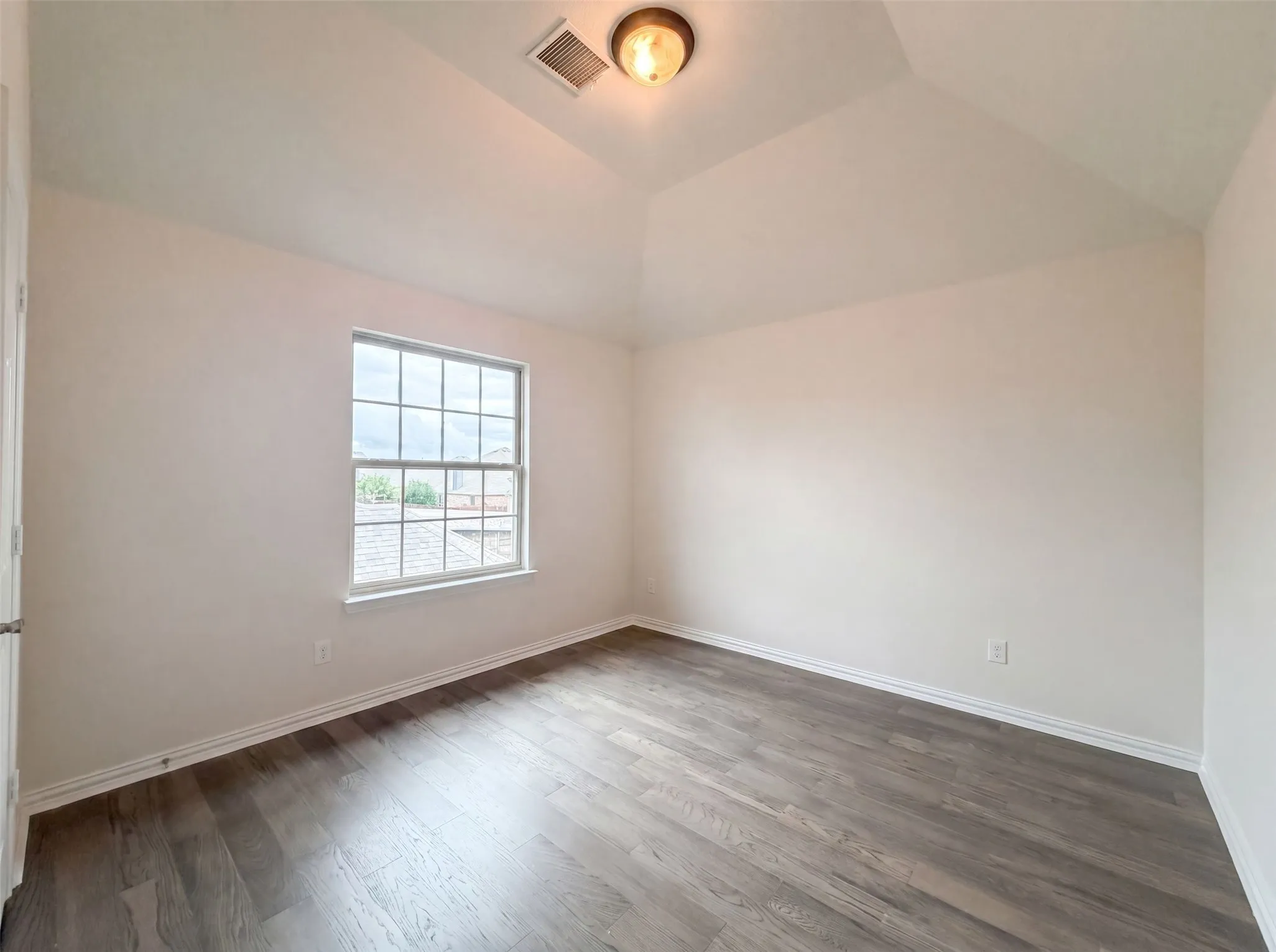 Single Family Residence For Sale in Collin County , 1421 Caruth Lane, Celina, Texas 75009, 5 Bedroom, 3 Bathroom, 2 Garage spaces, 2,560 Sqft, built in 2014, mls#21310222, Real Estate Agent in Celina, Homes For Sale in Collin county, Homes For Sale in Celina, Realtor in Celina Texas, Real Estate Brokerage Independent Realty Texas, Luminita Cordes Realtor