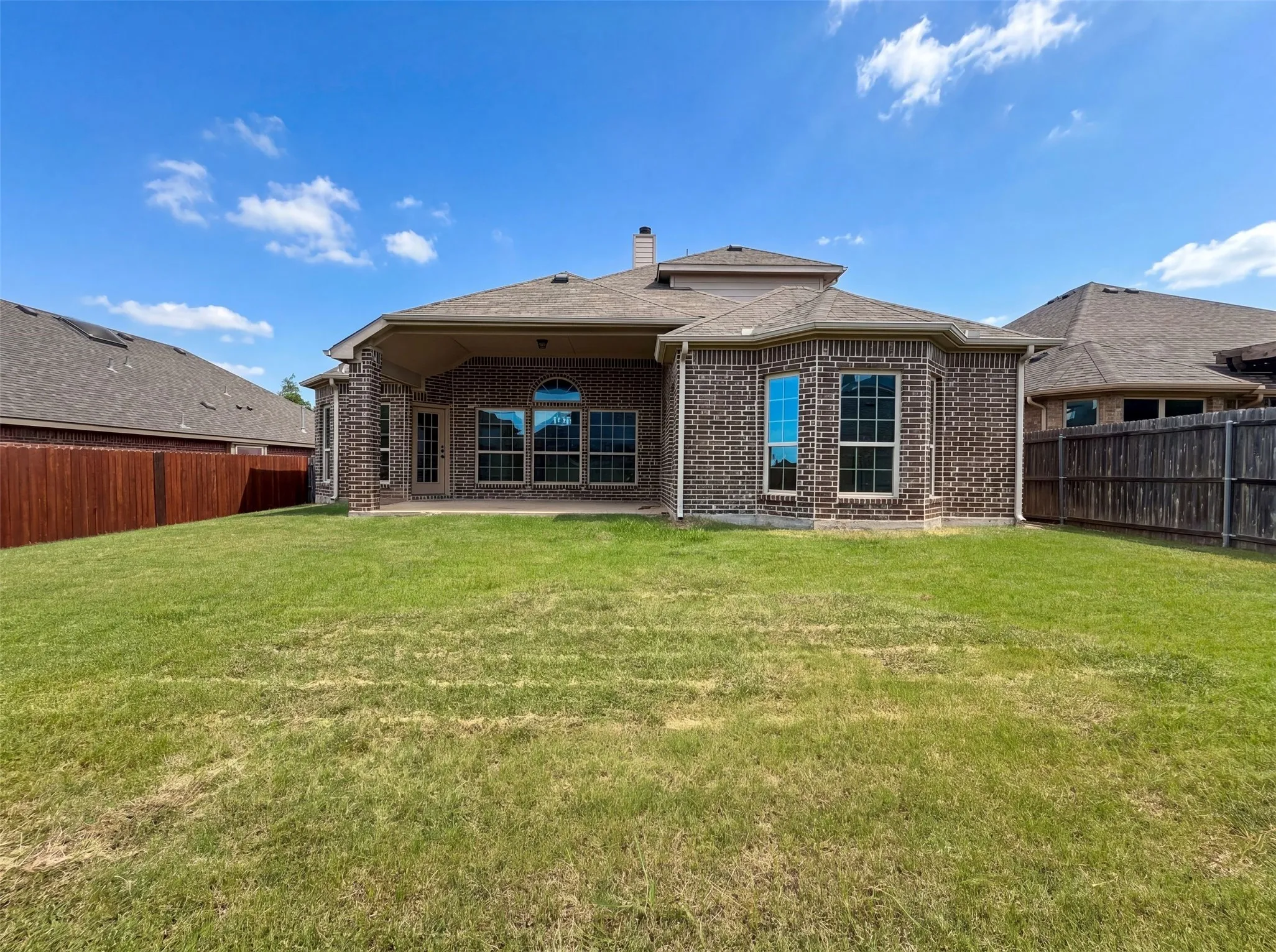 Single Family Residence For Sale in Collin County , 1421 Caruth Lane, Celina, Texas 75009, 5 Bedroom, 3 Bathroom, 2 Garage spaces, 2,560 Sqft, built in 2014, mls#21310222, Real Estate Agent in Celina, Homes For Sale in Collin county, Homes For Sale in Celina, Realtor in Celina Texas, Real Estate Brokerage Independent Realty Texas, Luminita Cordes Realtor