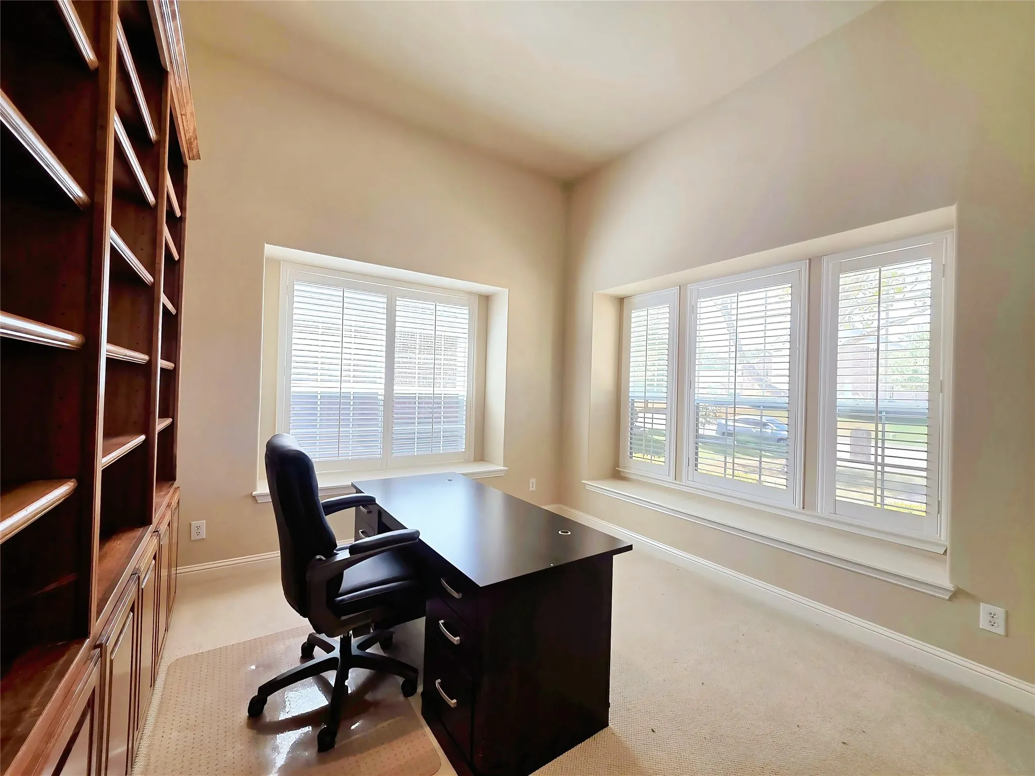 Single Family Residence For Rent in Dallas County , 6814 Indian Meadow Court, Sachse, Texas 75048, 4 Bedroom, 3 Bathroom, 2 Garage spaces, 3,214 Sqft, built in 2005, mls#21301992, Real Estate Agent in Sachse, Homes For Rent in Dallas county, Homes For Rent in Sachse, Realtor in Sachse Texas, Real Estate Brokerage Independent Realty Texas, Luminita Cordes Realtor