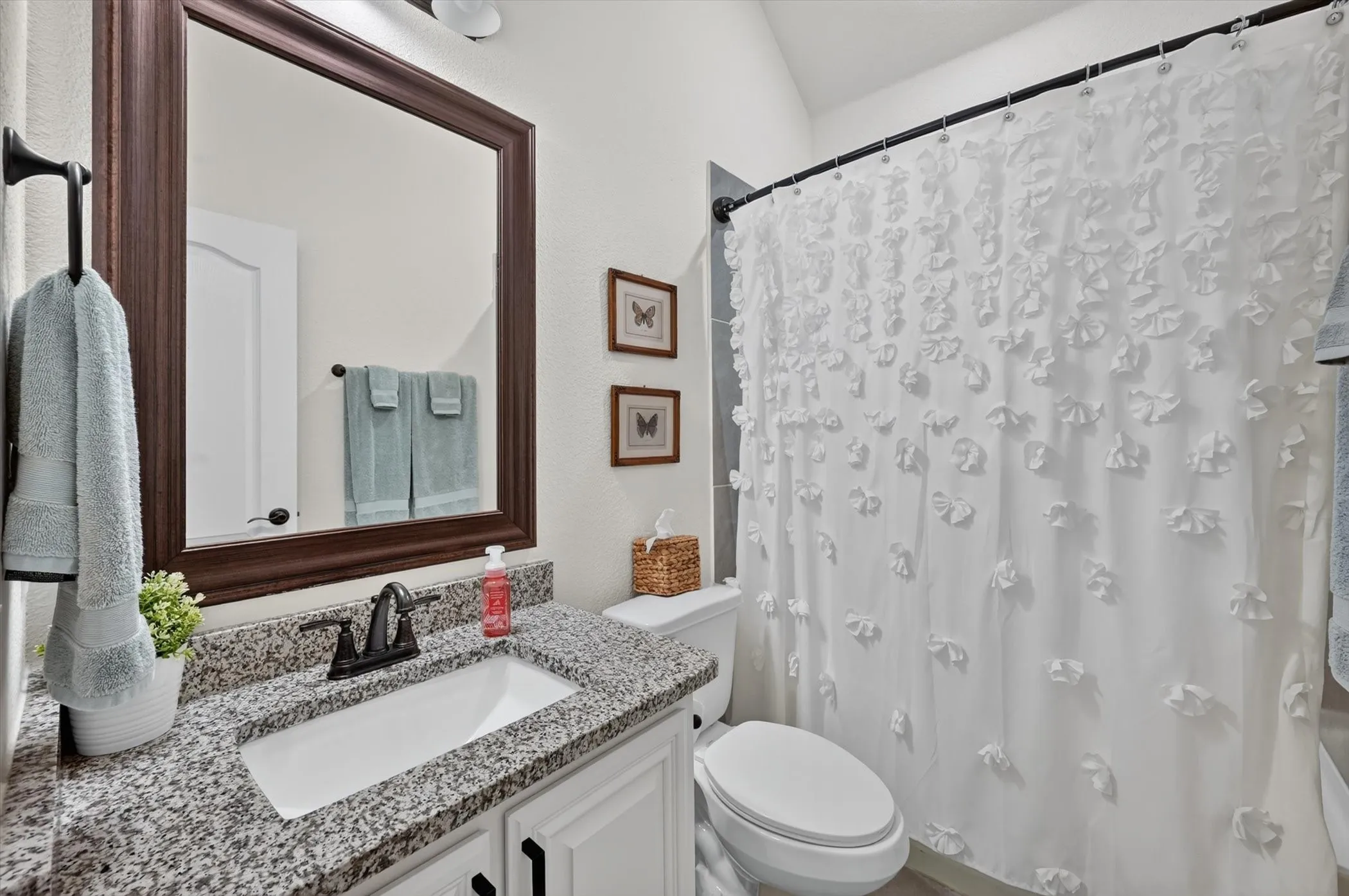 Single Family Residence For Sale in Denton County , 11601 Norcross Drive, Cross Roads, Texas 76227, 4 Bedroom, 4 Bathroom, 3 Garage spaces, 3,517 Sqft, built in 2020, mls#21308420, Real Estate Agent in Cross Roads, Homes For Sale in Denton county, Homes For Sale in Cross Roads, Realtor in Cross Roads Texas, Real Estate Brokerage Independent Realty Texas, Luminita Cordes Realtor