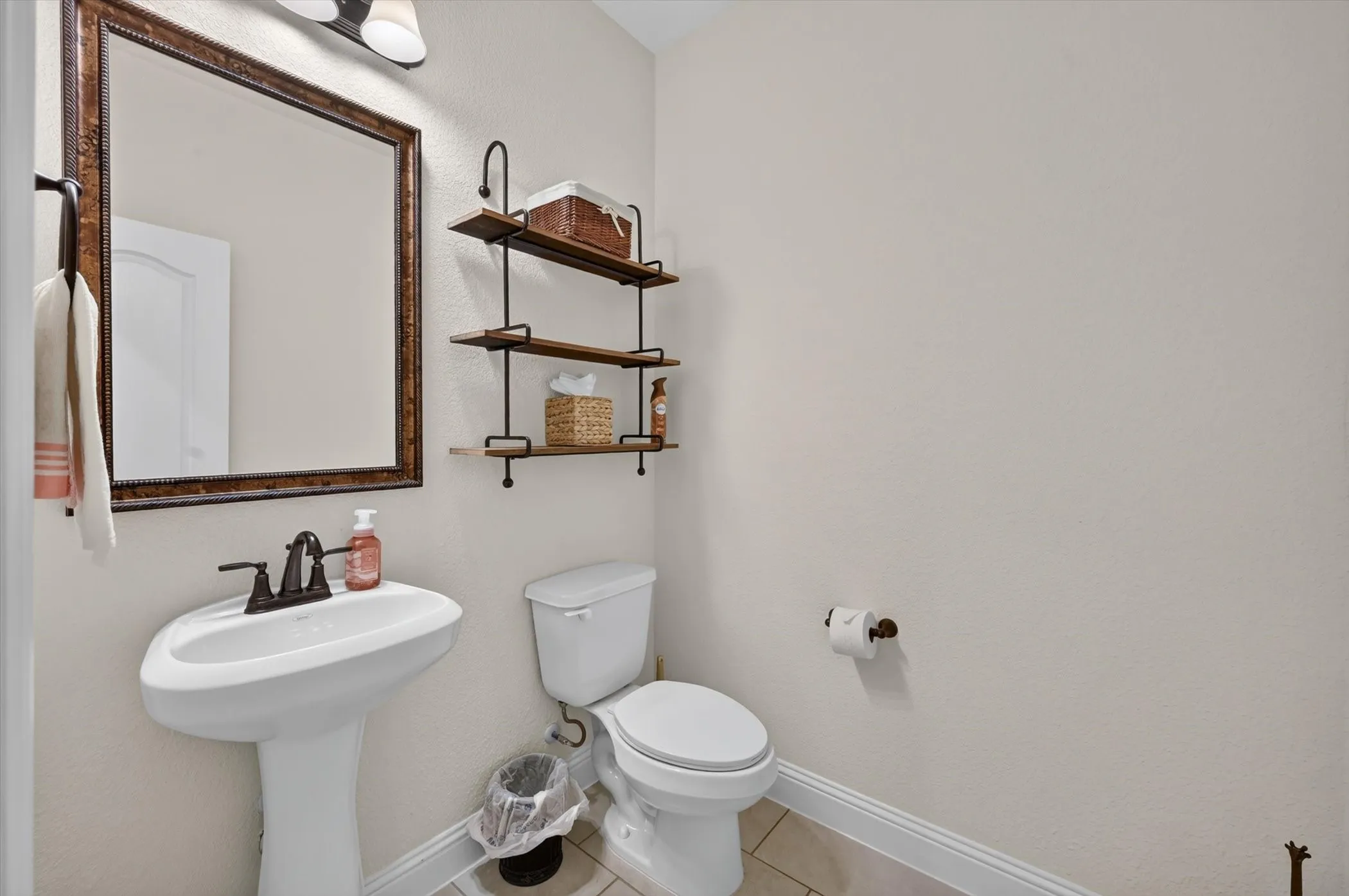 Single Family Residence For Sale in Denton County , 11601 Norcross Drive, Cross Roads, Texas 76227, 4 Bedroom, 4 Bathroom, 3 Garage spaces, 3,517 Sqft, built in 2020, mls#21308420, Real Estate Agent in Cross Roads, Homes For Sale in Denton county, Homes For Sale in Cross Roads, Realtor in Cross Roads Texas, Real Estate Brokerage Independent Realty Texas, Luminita Cordes Realtor