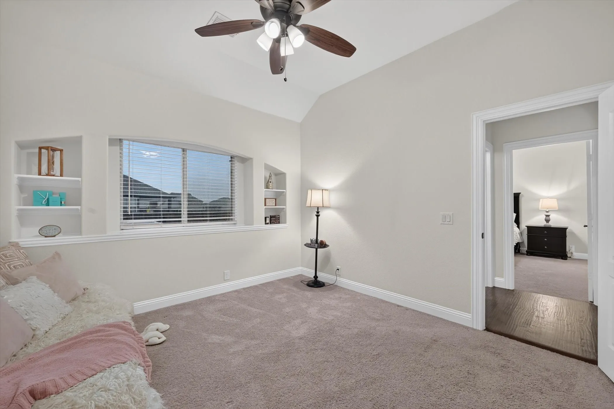 Single Family Residence For Sale in Denton County , 11601 Norcross Drive, Cross Roads, Texas 76227, 4 Bedroom, 4 Bathroom, 3 Garage spaces, 3,517 Sqft, built in 2020, mls#21308420, Real Estate Agent in Cross Roads, Homes For Sale in Denton county, Homes For Sale in Cross Roads, Realtor in Cross Roads Texas, Real Estate Brokerage Independent Realty Texas, Luminita Cordes Realtor