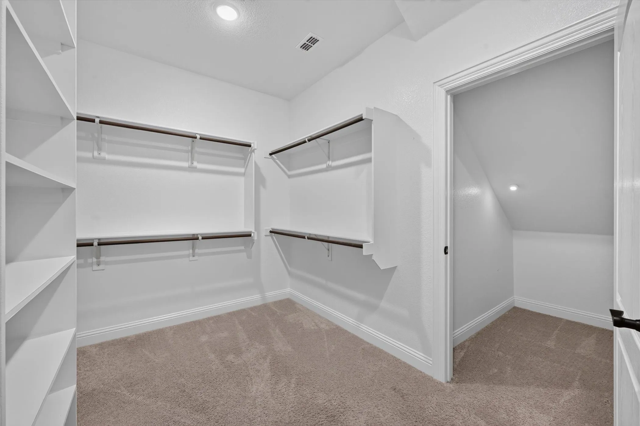 Single Family Residence For Sale in Denton County , 11601 Norcross Drive, Cross Roads, Texas 76227, 4 Bedroom, 4 Bathroom, 3 Garage spaces, 3,517 Sqft, built in 2020, mls#21308420, Real Estate Agent in Cross Roads, Homes For Sale in Denton county, Homes For Sale in Cross Roads, Realtor in Cross Roads Texas, Real Estate Brokerage Independent Realty Texas, Luminita Cordes Realtor
