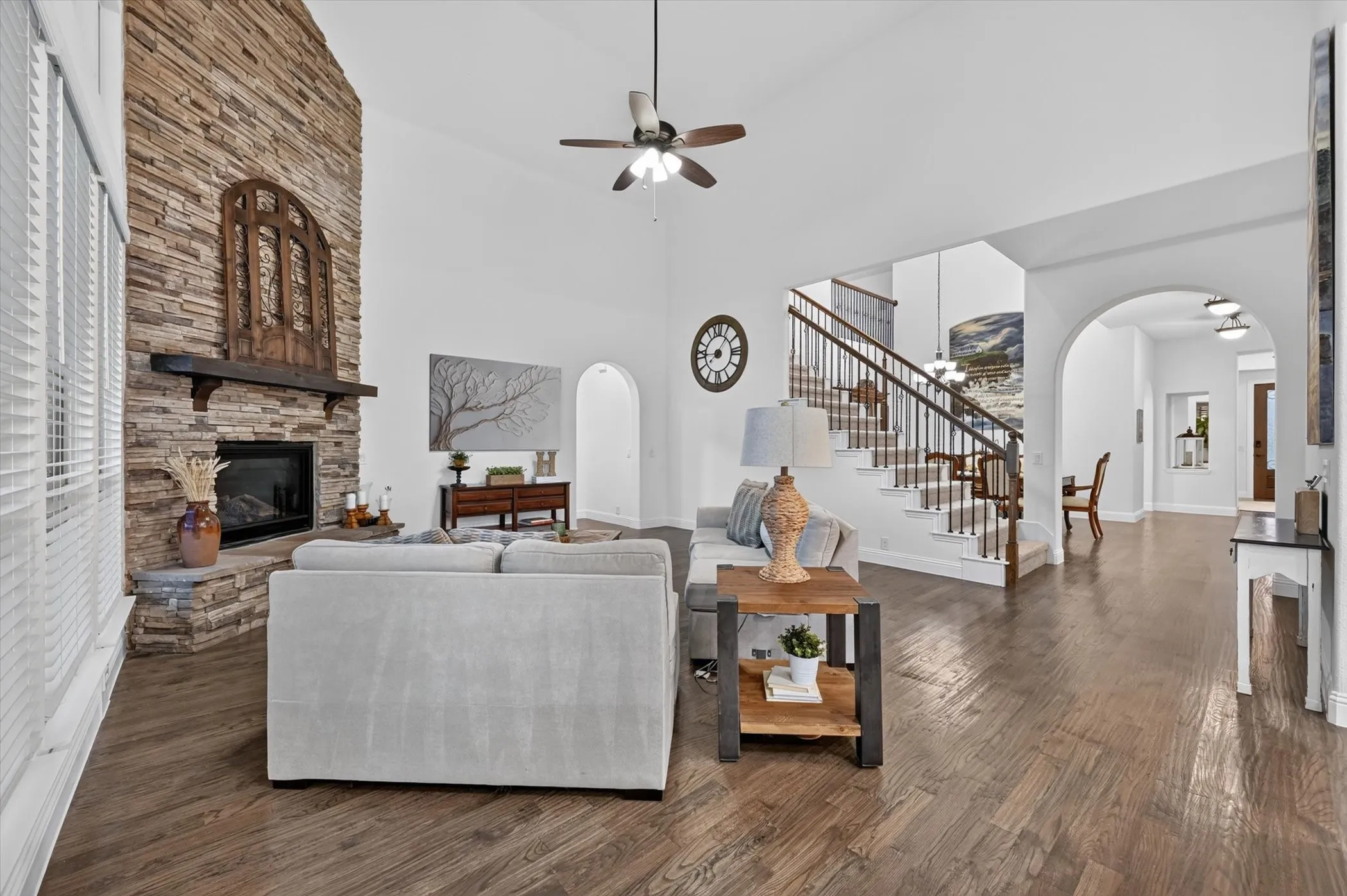 Single Family Residence For Sale in Denton County , 11601 Norcross Drive, Cross Roads, Texas 76227, 4 Bedroom, 4 Bathroom, 3 Garage spaces, 3,517 Sqft, built in 2020, mls#21308420, Real Estate Agent in Cross Roads, Homes For Sale in Denton county, Homes For Sale in Cross Roads, Realtor in Cross Roads Texas, Real Estate Brokerage Independent Realty Texas, Luminita Cordes Realtor
