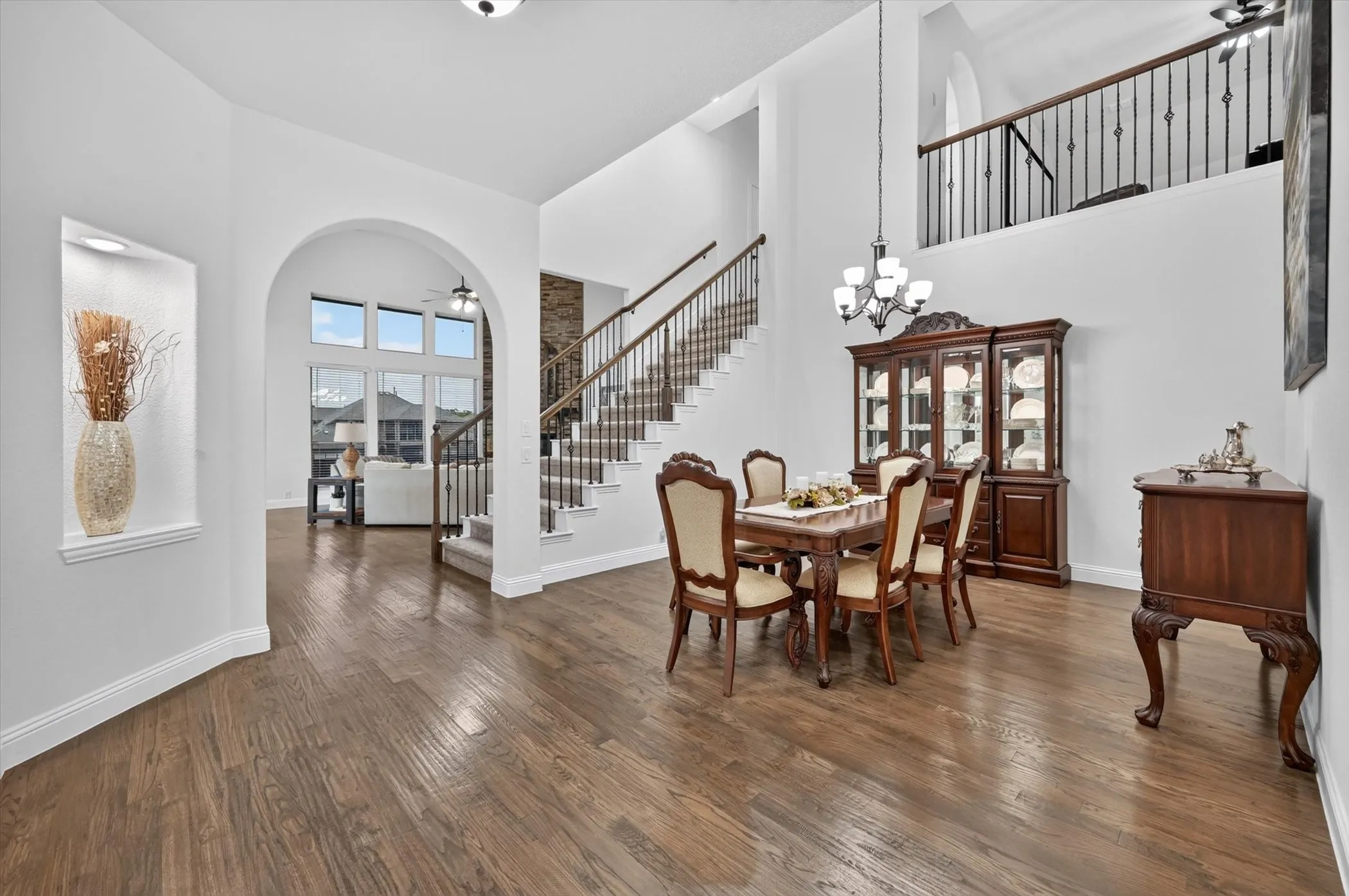 Single Family Residence For Sale in Denton County , 11601 Norcross Drive, Cross Roads, Texas 76227, 4 Bedroom, 4 Bathroom, 3 Garage spaces, 3,517 Sqft, built in 2020, mls#21308420, Real Estate Agent in Cross Roads, Homes For Sale in Denton county, Homes For Sale in Cross Roads, Realtor in Cross Roads Texas, Real Estate Brokerage Independent Realty Texas, Luminita Cordes Realtor