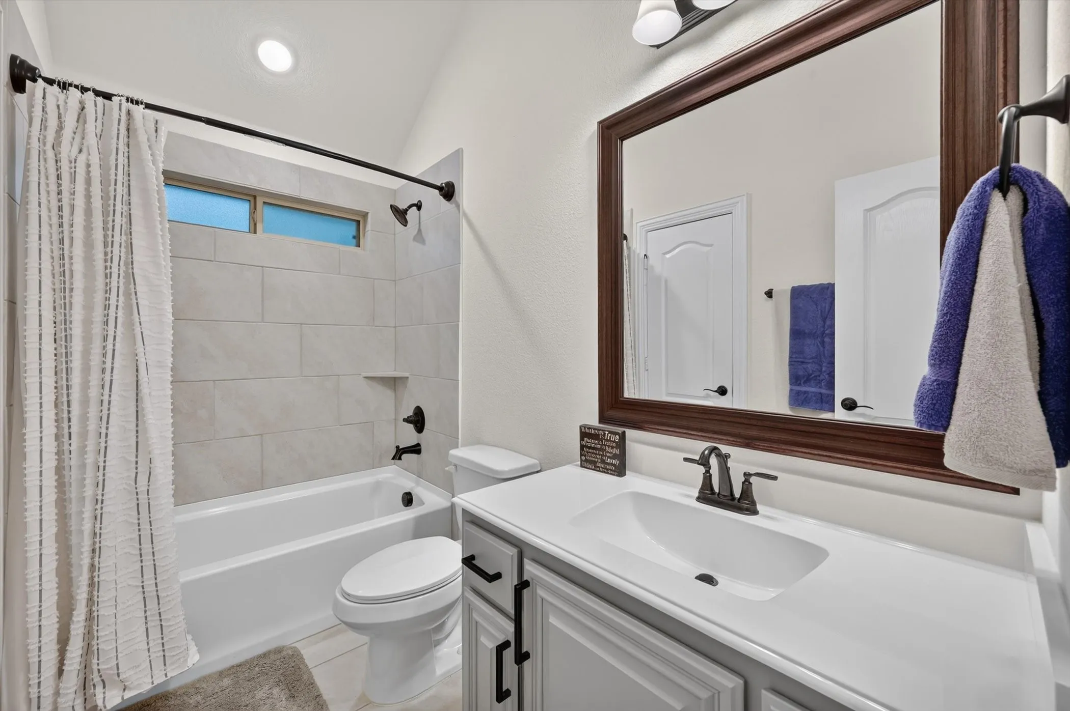 Single Family Residence For Sale in Denton County , 11601 Norcross Drive, Cross Roads, Texas 76227, 4 Bedroom, 4 Bathroom, 3 Garage spaces, 3,517 Sqft, built in 2020, mls#21308420, Real Estate Agent in Cross Roads, Homes For Sale in Denton county, Homes For Sale in Cross Roads, Realtor in Cross Roads Texas, Real Estate Brokerage Independent Realty Texas, Luminita Cordes Realtor