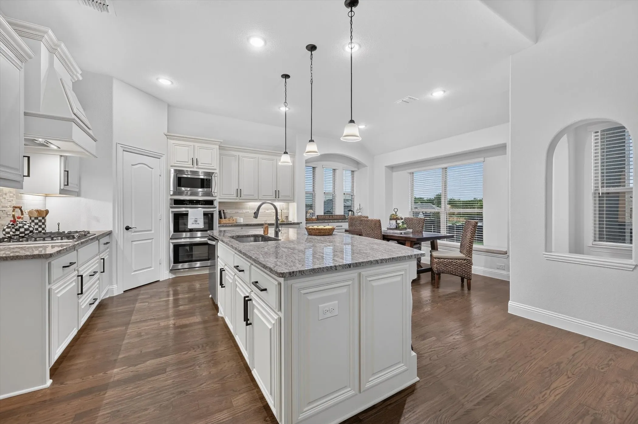 Single Family Residence For Sale in Denton County , 11601 Norcross Drive, Cross Roads, Texas 76227, 4 Bedroom, 4 Bathroom, 3 Garage spaces, 3,517 Sqft, built in 2020, mls#21308420, Real Estate Agent in Cross Roads, Homes For Sale in Denton county, Homes For Sale in Cross Roads, Realtor in Cross Roads Texas, Real Estate Brokerage Independent Realty Texas, Luminita Cordes Realtor