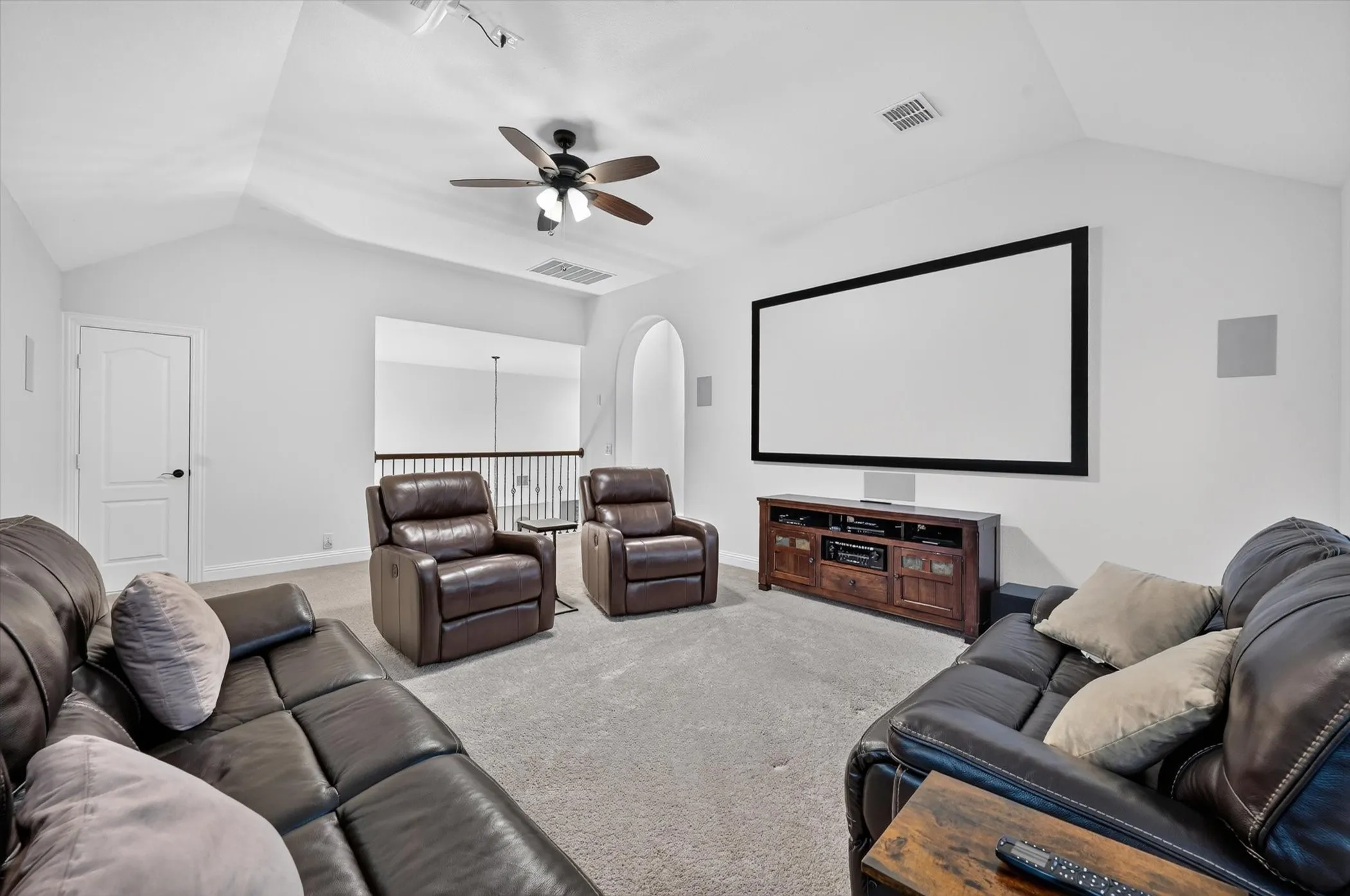 Single Family Residence For Sale in Denton County , 11601 Norcross Drive, Cross Roads, Texas 76227, 4 Bedroom, 4 Bathroom, 3 Garage spaces, 3,517 Sqft, built in 2020, mls#21308420, Real Estate Agent in Cross Roads, Homes For Sale in Denton county, Homes For Sale in Cross Roads, Realtor in Cross Roads Texas, Real Estate Brokerage Independent Realty Texas, Luminita Cordes Realtor