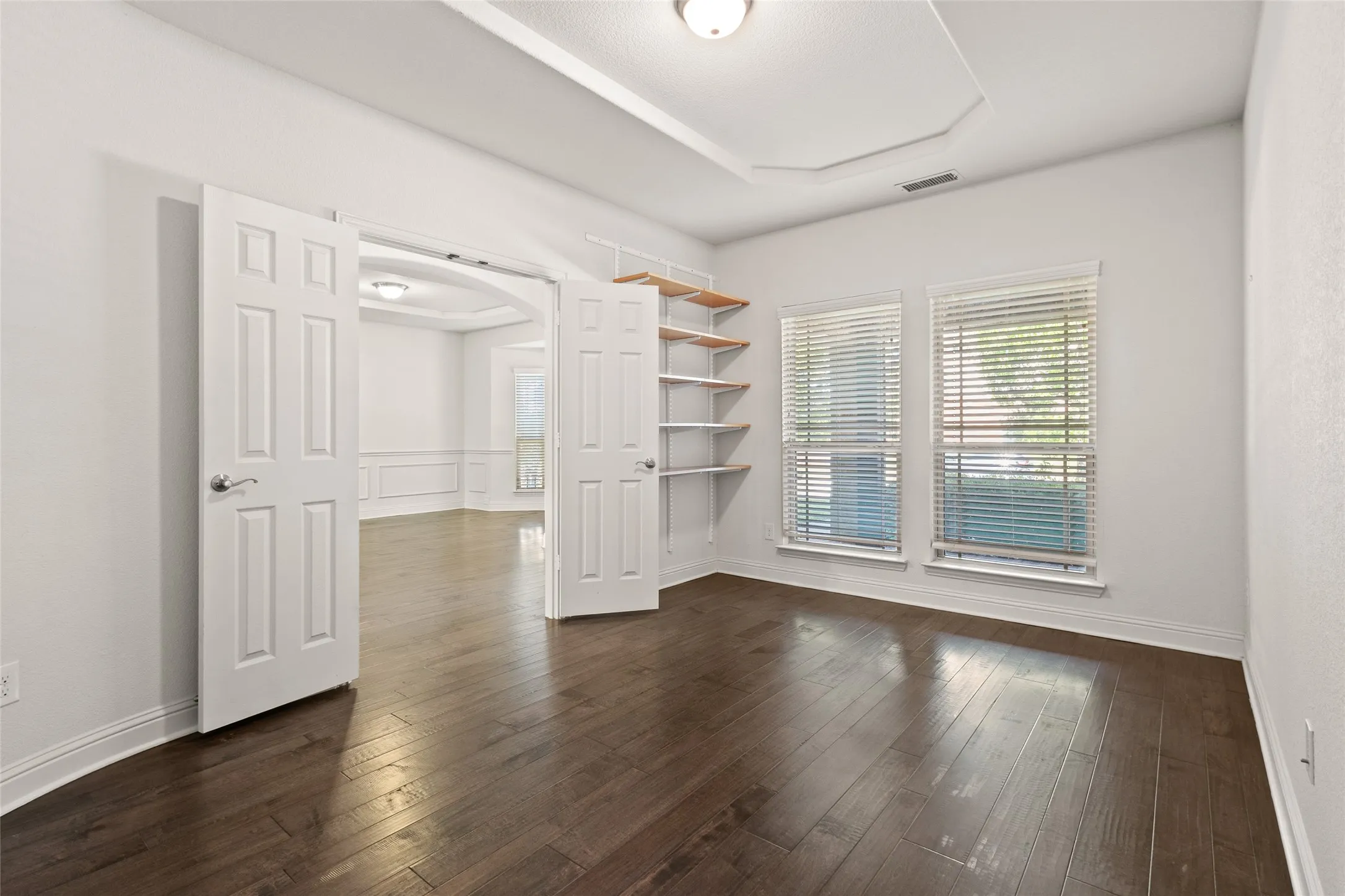 Single Family Residence For Sale in Tarrant County , 604 Cody Lane, Mansfield, Texas 76063, 5 Bedroom, 4 Bathroom, 2 Garage spaces, 4,222 Sqft, built in 2017, mls#21302472, Real Estate Agent in Mansfield, Homes For Sale in Tarrant county, Homes For Sale in Mansfield, Realtor in Mansfield Texas, Real Estate Brokerage Independent Realty Texas, Luminita Cordes Realtor