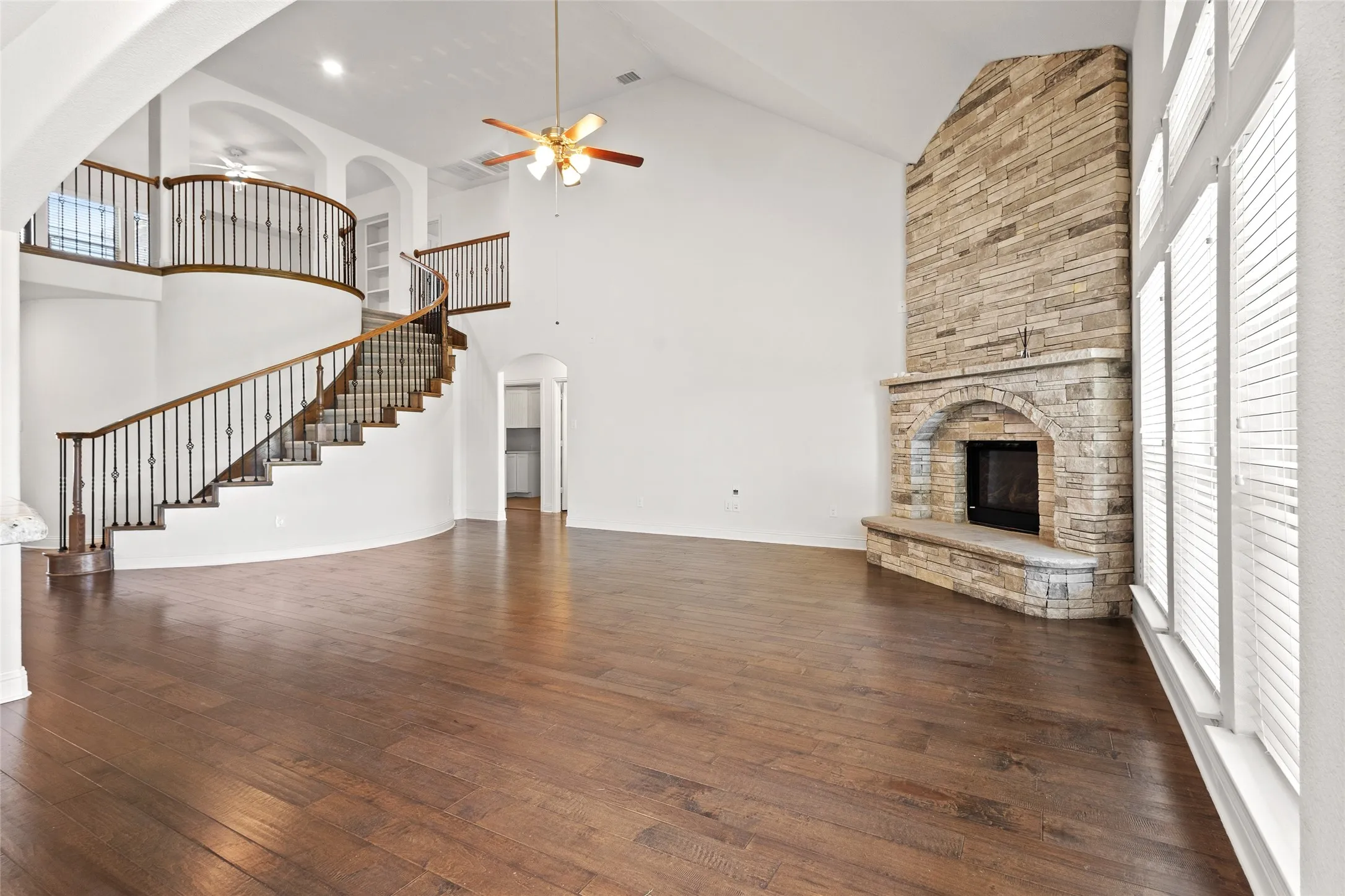 Single Family Residence For Sale in Tarrant County , 604 Cody Lane, Mansfield, Texas 76063, 5 Bedroom, 4 Bathroom, 2 Garage spaces, 4,222 Sqft, built in 2017, mls#21302472, Real Estate Agent in Mansfield, Homes For Sale in Tarrant county, Homes For Sale in Mansfield, Realtor in Mansfield Texas, Real Estate Brokerage Independent Realty Texas, Luminita Cordes Realtor