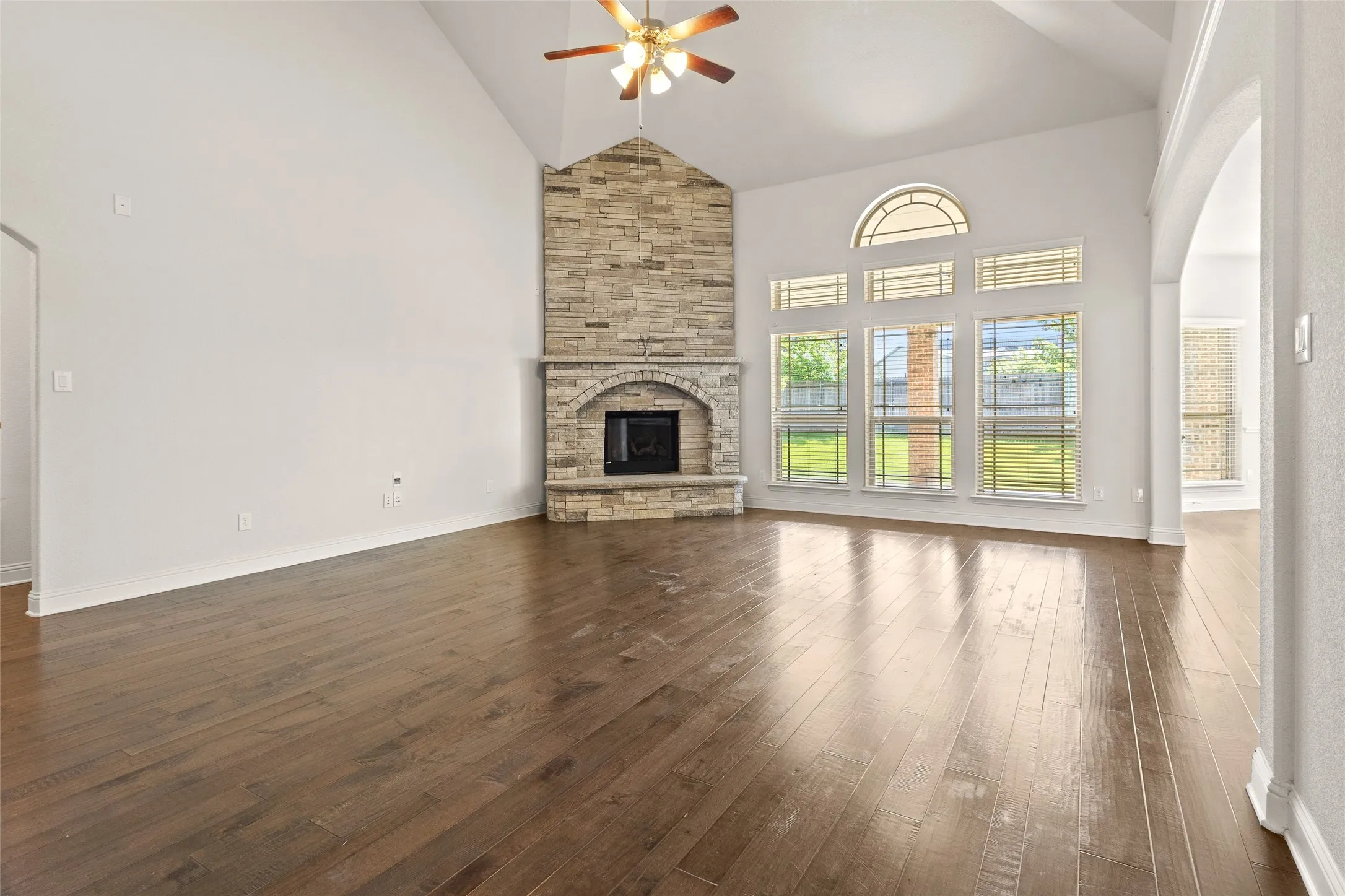 Single Family Residence For Sale in Tarrant County , 604 Cody Lane, Mansfield, Texas 76063, 5 Bedroom, 4 Bathroom, 2 Garage spaces, 4,222 Sqft, built in 2017, mls#21302472, Real Estate Agent in Mansfield, Homes For Sale in Tarrant county, Homes For Sale in Mansfield, Realtor in Mansfield Texas, Real Estate Brokerage Independent Realty Texas, Luminita Cordes Realtor