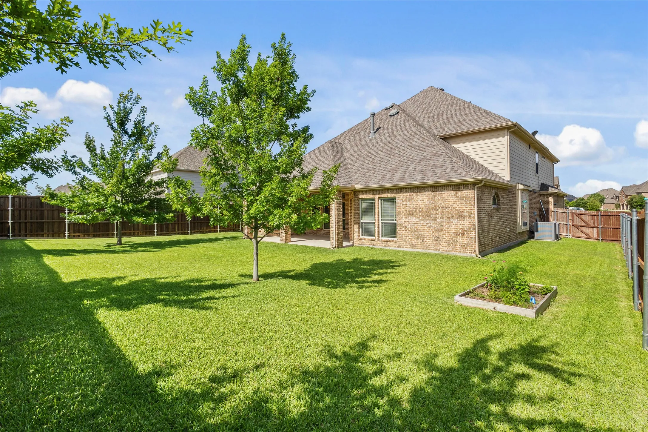 Single Family Residence For Sale in Tarrant County , 604 Cody Lane, Mansfield, Texas 76063, 5 Bedroom, 4 Bathroom, 2 Garage spaces, 4,222 Sqft, built in 2017, mls#21302472, Real Estate Agent in Mansfield, Homes For Sale in Tarrant county, Homes For Sale in Mansfield, Realtor in Mansfield Texas, Real Estate Brokerage Independent Realty Texas, Luminita Cordes Realtor
