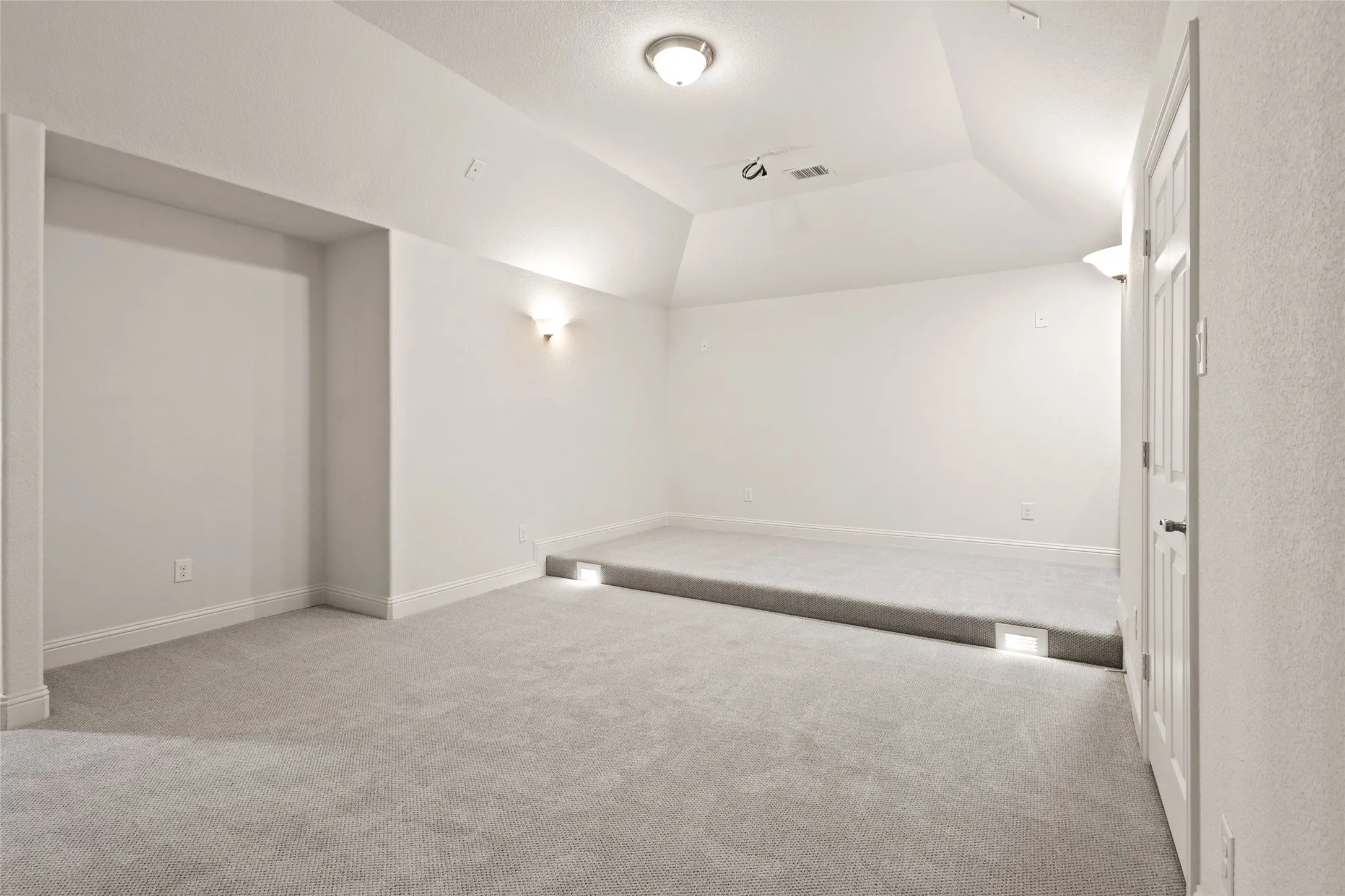 Single Family Residence For Sale in Tarrant County , 604 Cody Lane, Mansfield, Texas 76063, 5 Bedroom, 4 Bathroom, 2 Garage spaces, 4,222 Sqft, built in 2017, mls#21302472, Real Estate Agent in Mansfield, Homes For Sale in Tarrant county, Homes For Sale in Mansfield, Realtor in Mansfield Texas, Real Estate Brokerage Independent Realty Texas, Luminita Cordes Realtor