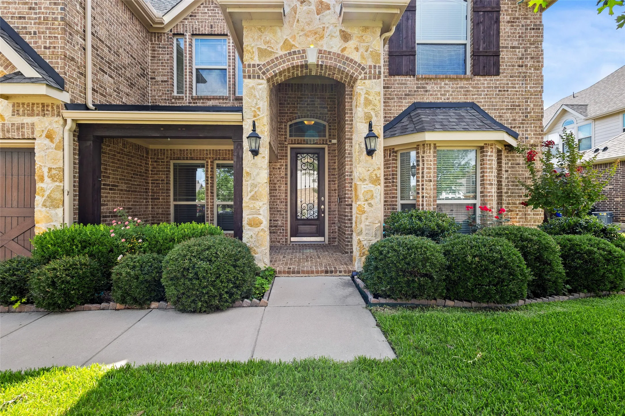 Single Family Residence For Sale in Tarrant County , 604 Cody Lane, Mansfield, Texas 76063, 5 Bedroom, 4 Bathroom, 2 Garage spaces, 4,222 Sqft, built in 2017, mls#21302472, Real Estate Agent in Mansfield, Homes For Sale in Tarrant county, Homes For Sale in Mansfield, Realtor in Mansfield Texas, Real Estate Brokerage Independent Realty Texas, Luminita Cordes Realtor