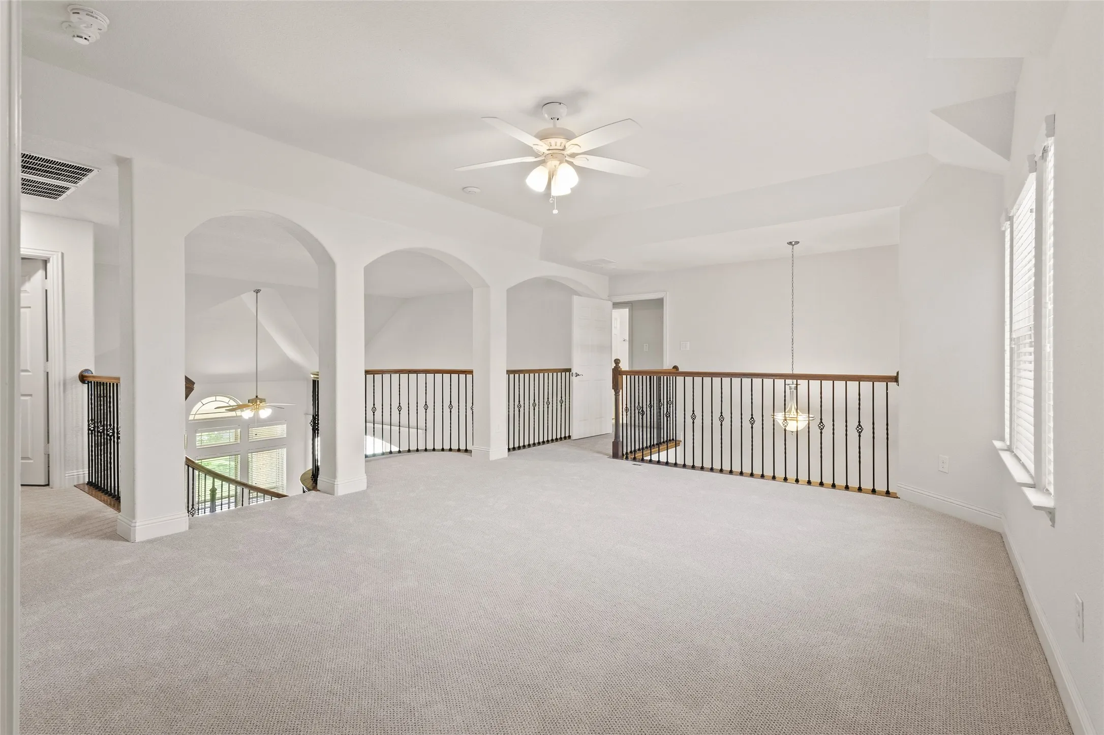Single Family Residence For Sale in Tarrant County , 604 Cody Lane, Mansfield, Texas 76063, 5 Bedroom, 4 Bathroom, 2 Garage spaces, 4,222 Sqft, built in 2017, mls#21302472, Real Estate Agent in Mansfield, Homes For Sale in Tarrant county, Homes For Sale in Mansfield, Realtor in Mansfield Texas, Real Estate Brokerage Independent Realty Texas, Luminita Cordes Realtor