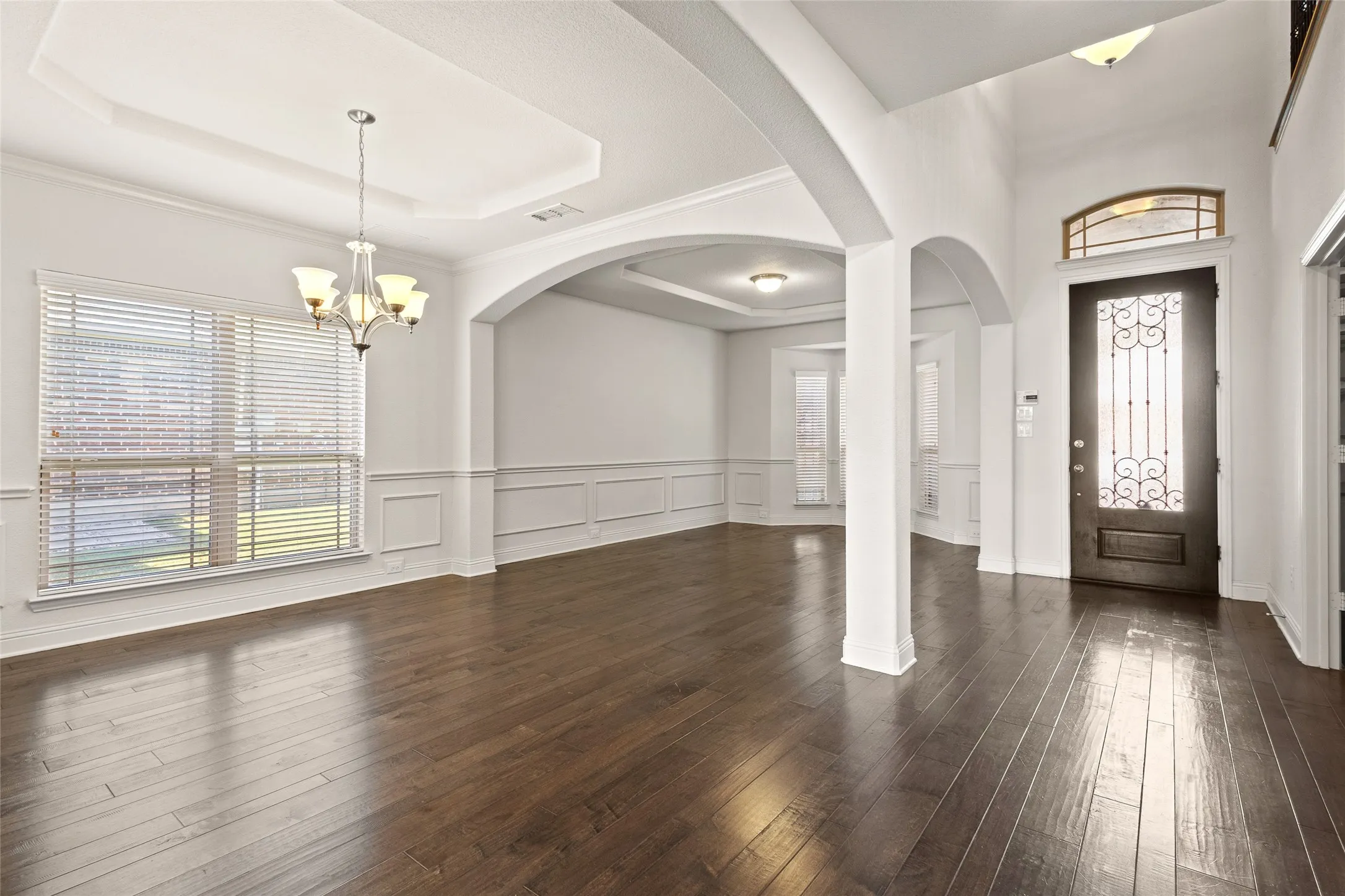 Single Family Residence For Sale in Tarrant County , 604 Cody Lane, Mansfield, Texas 76063, 5 Bedroom, 4 Bathroom, 2 Garage spaces, 4,222 Sqft, built in 2017, mls#21302472, Real Estate Agent in Mansfield, Homes For Sale in Tarrant county, Homes For Sale in Mansfield, Realtor in Mansfield Texas, Real Estate Brokerage Independent Realty Texas, Luminita Cordes Realtor