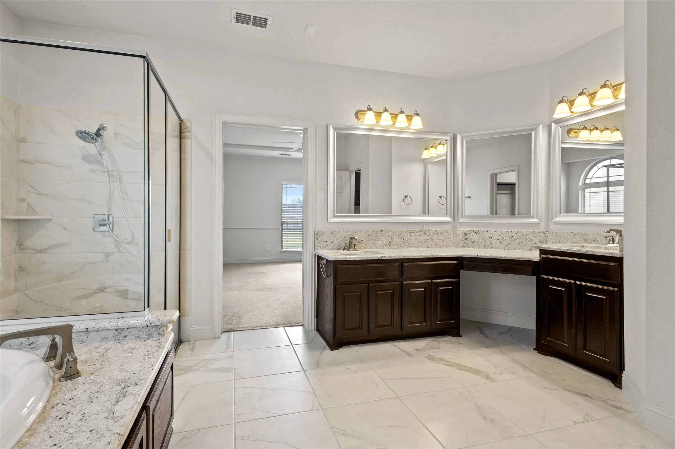 Single Family Residence For Sale in Tarrant County , 604 Cody Lane, Mansfield, Texas 76063, 5 Bedroom, 4 Bathroom, 2 Garage spaces, 4,222 Sqft, built in 2017, mls#21302472, Real Estate Agent in Mansfield, Homes For Sale in Tarrant county, Homes For Sale in Mansfield, Realtor in Mansfield Texas, Real Estate Brokerage Independent Realty Texas, Luminita Cordes Realtor