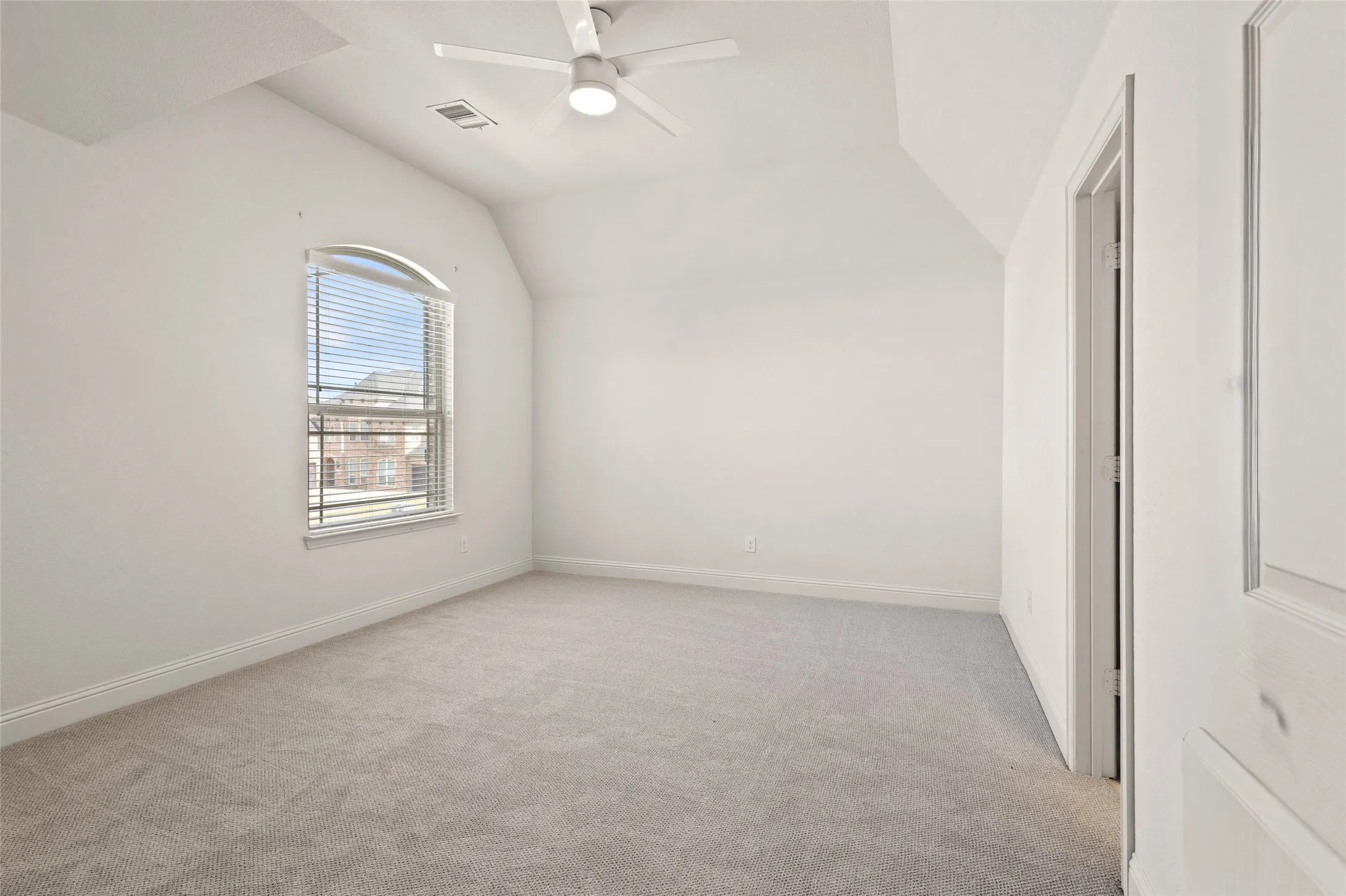 Single Family Residence For Sale in Tarrant County , 604 Cody Lane, Mansfield, Texas 76063, 5 Bedroom, 4 Bathroom, 2 Garage spaces, 4,222 Sqft, built in 2017, mls#21302472, Real Estate Agent in Mansfield, Homes For Sale in Tarrant county, Homes For Sale in Mansfield, Realtor in Mansfield Texas, Real Estate Brokerage Independent Realty Texas, Luminita Cordes Realtor