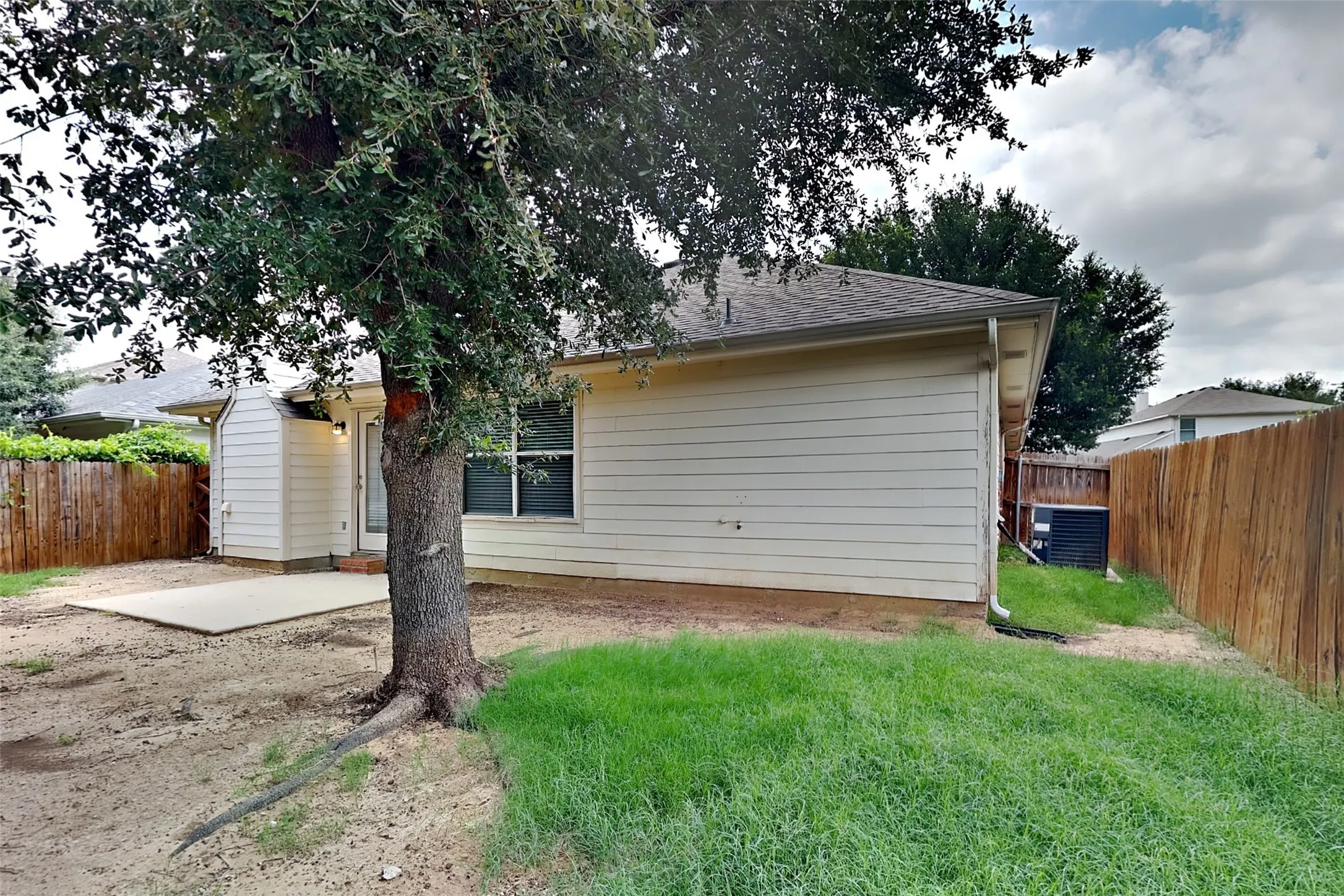 Single Family Residence For Rent in Denton County , 711 Blue Heron, Aubrey, Texas 76227, 3 Bedroom, 2 Bathroom, 2 Garage spaces, 1,733 Sqft, built in 2003, mls#21310303, Real Estate Agent in Aubrey, Homes For Rent in Denton county, Homes For Rent in Aubrey, Realtor in Aubrey Texas, Real Estate Brokerage Independent Realty Texas, Luminita Cordes Realtor