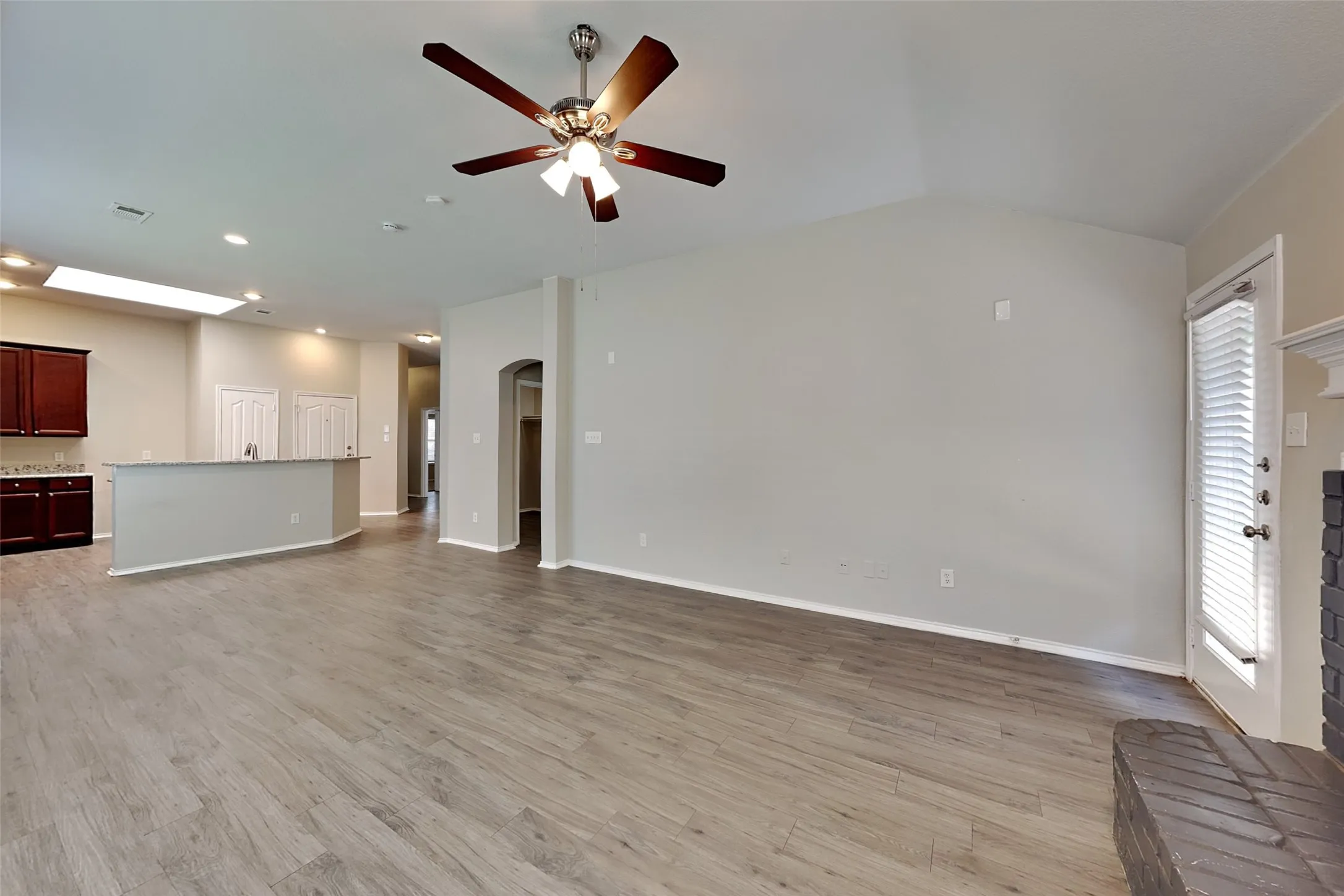 Single Family Residence For Rent in Denton County , 711 Blue Heron, Aubrey, Texas 76227, 3 Bedroom, 2 Bathroom, 2 Garage spaces, 1,733 Sqft, built in 2003, mls#21310303, Real Estate Agent in Aubrey, Homes For Rent in Denton county, Homes For Rent in Aubrey, Realtor in Aubrey Texas, Real Estate Brokerage Independent Realty Texas, Luminita Cordes Realtor