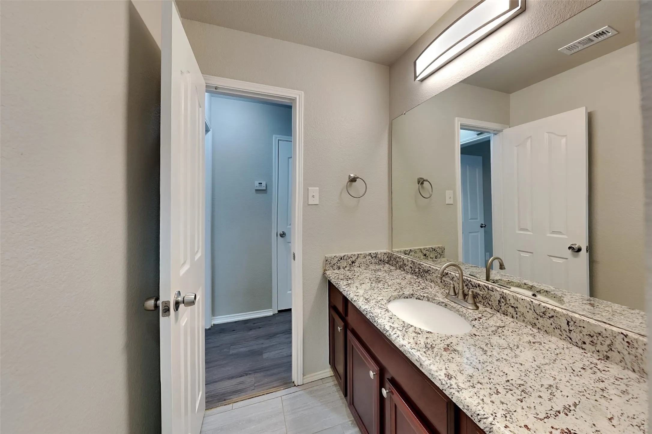 Single Family Residence For Rent in Denton County , 711 Blue Heron, Aubrey, Texas 76227, 3 Bedroom, 2 Bathroom, 2 Garage spaces, 1,733 Sqft, built in 2003, mls#21310303, Real Estate Agent in Aubrey, Homes For Rent in Denton county, Homes For Rent in Aubrey, Realtor in Aubrey Texas, Real Estate Brokerage Independent Realty Texas, Luminita Cordes Realtor