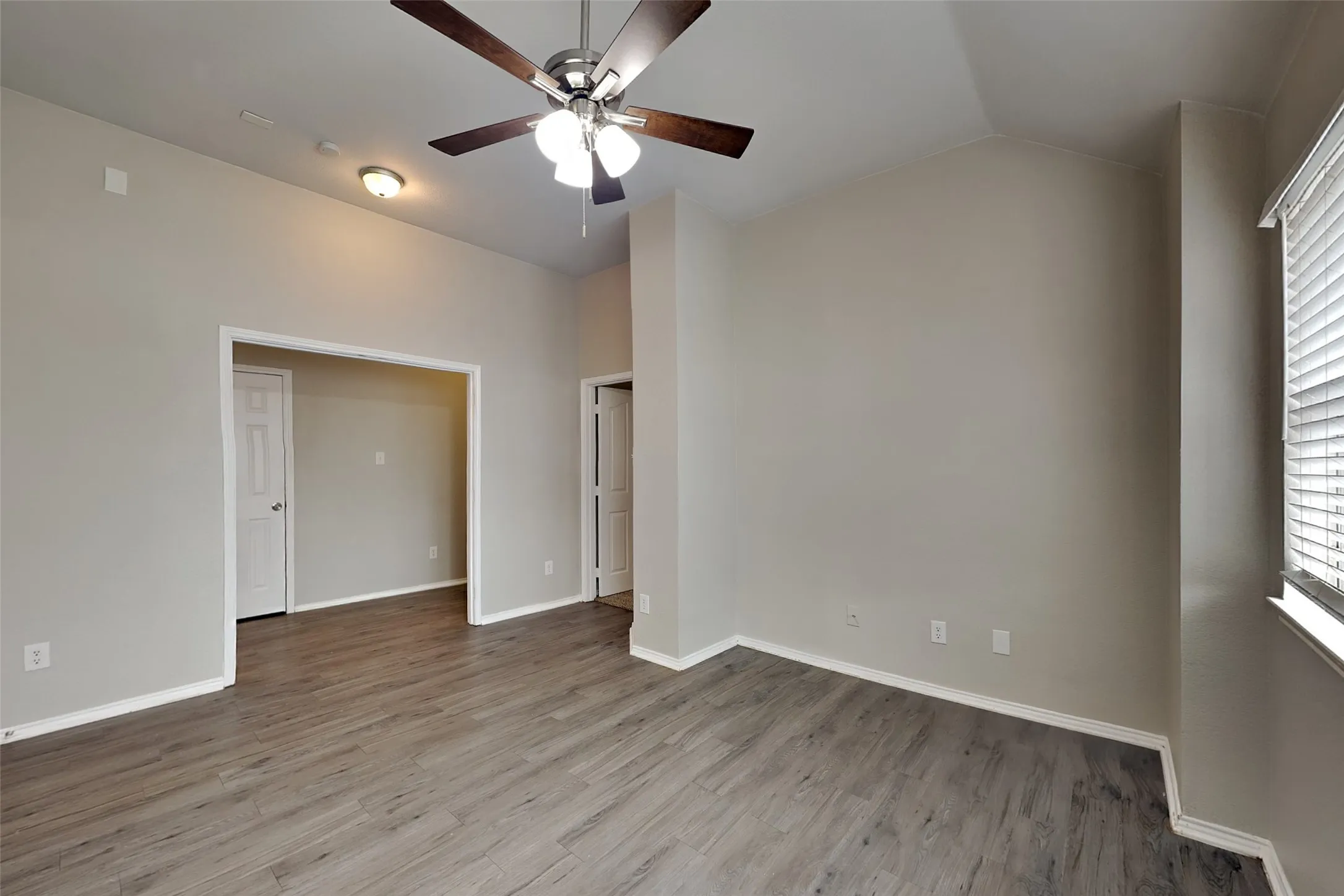 Single Family Residence For Rent in Denton County , 711 Blue Heron, Aubrey, Texas 76227, 3 Bedroom, 2 Bathroom, 2 Garage spaces, 1,733 Sqft, built in 2003, mls#21310303, Real Estate Agent in Aubrey, Homes For Rent in Denton county, Homes For Rent in Aubrey, Realtor in Aubrey Texas, Real Estate Brokerage Independent Realty Texas, Luminita Cordes Realtor