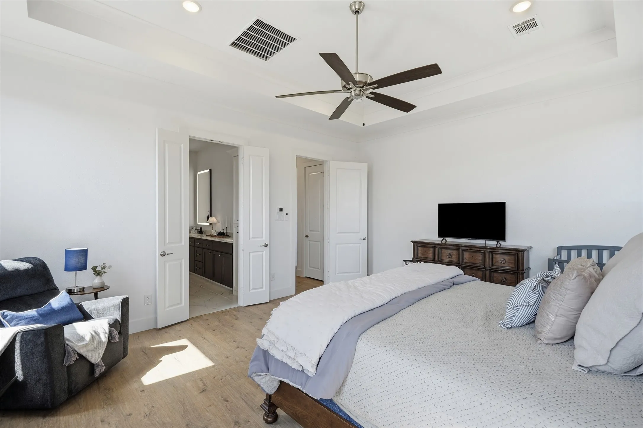 Single Family Residence For Sale in Tarrant County , 328 Wimberley Drive, Haslet, Texas 76052, 5 Bedroom, 4 Bathroom, 3 Garage spaces, 3,908 Sqft, built in 2023, mls#21308410, Real Estate Agent in Haslet, Homes For Sale in Tarrant county, Homes For Sale in Haslet, Realtor in Haslet Texas, Real Estate Brokerage Independent Realty Texas, Luminita Cordes Realtor