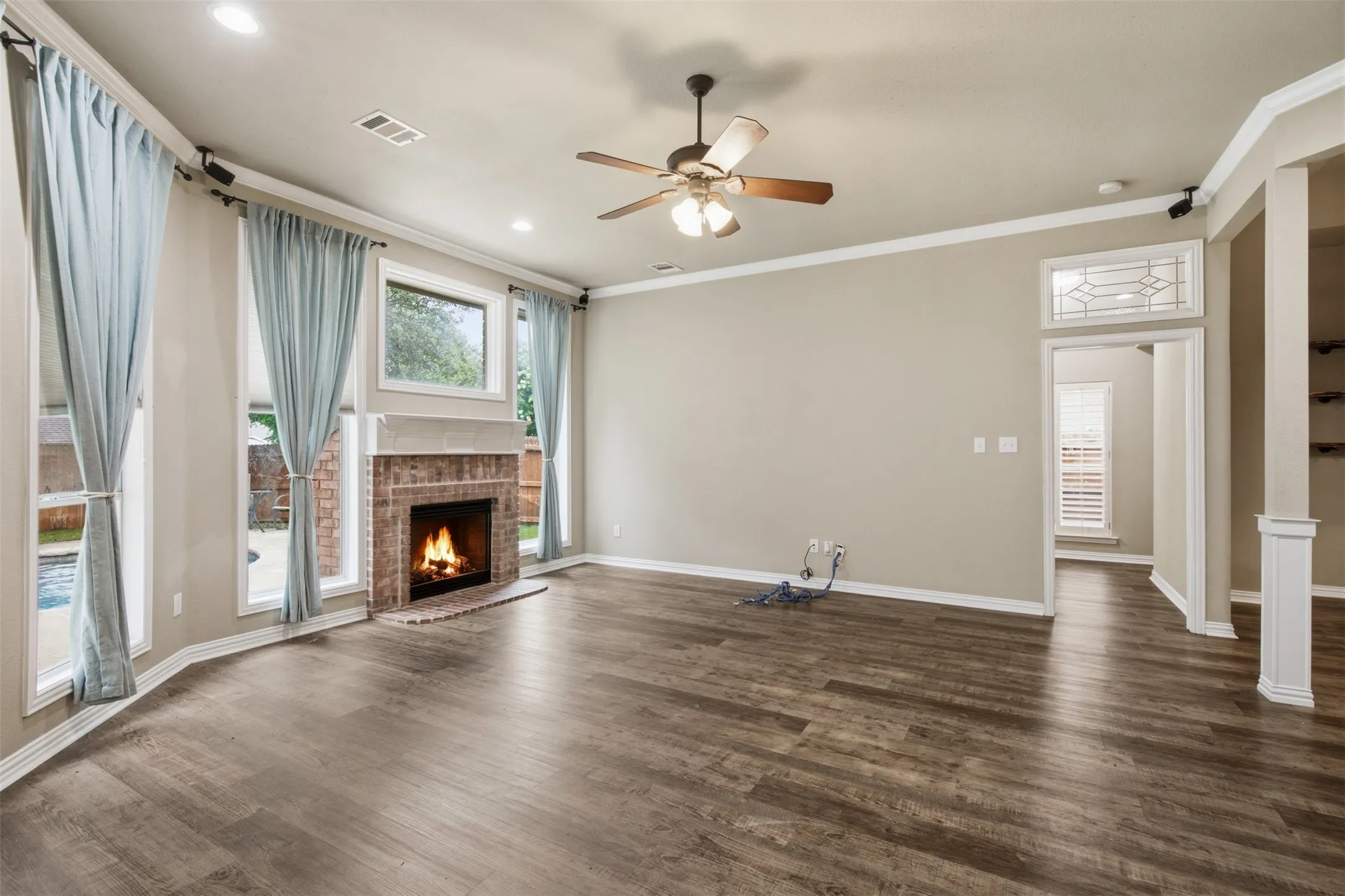 Single Family Residence For Sale in Tarrant County , 1109 Brook Arbor Drive, Mansfield, Texas 76063, 4 Bedroom, 2 Bathroom, 2 Garage spaces, 2,443 Sqft, built in 1998, mls#21304550, Real Estate Agent in Mansfield, Homes For Sale in Tarrant county, Homes For Sale in Mansfield, Realtor in Mansfield Texas, Real Estate Brokerage Independent Realty Texas, Luminita Cordes Realtor