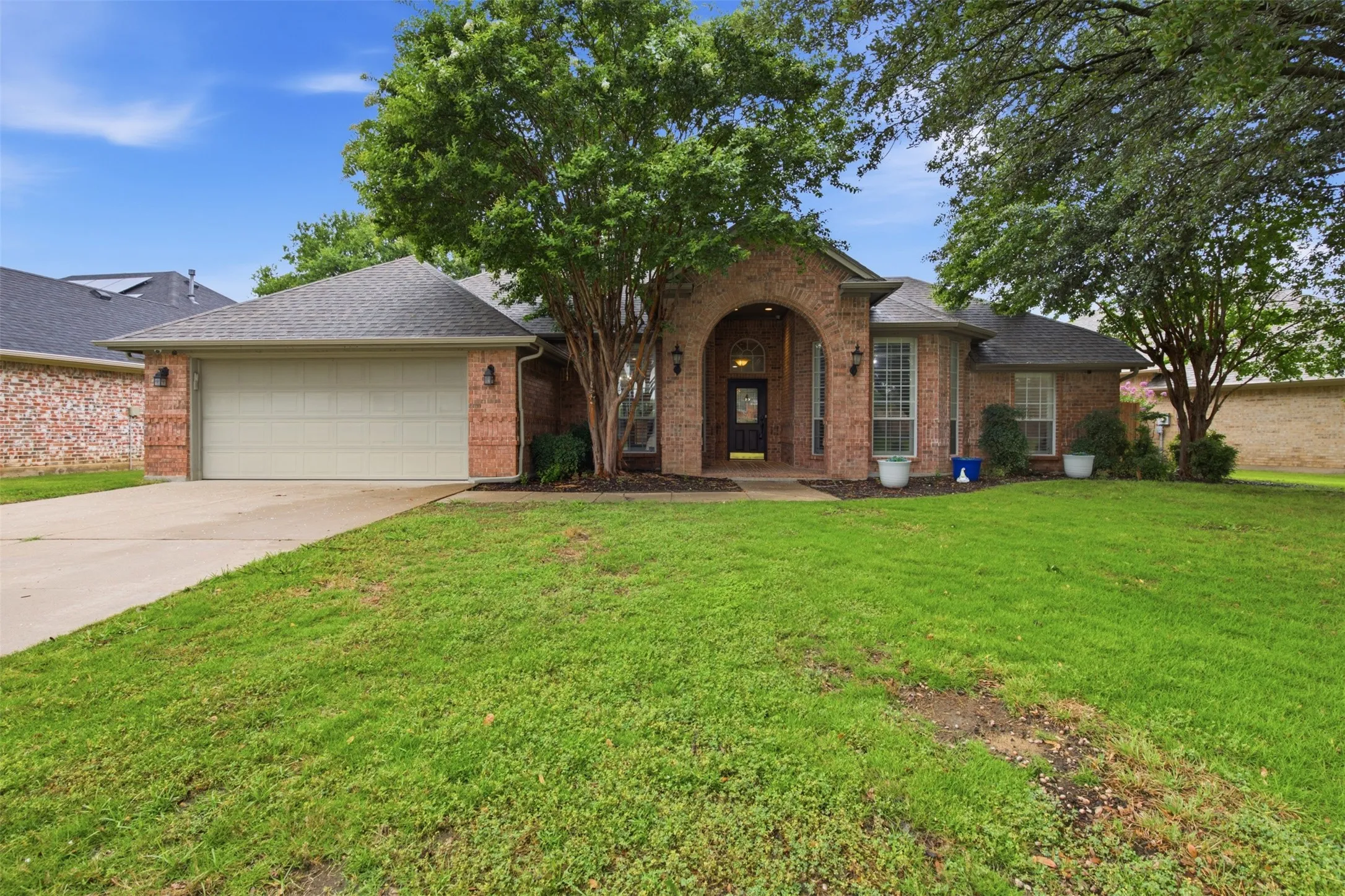 Single Family Residence For Sale in Tarrant County , 1109 Brook Arbor Drive, Mansfield, Texas 76063, 4 Bedroom, 2 Bathroom, 2 Garage spaces, 2,443 Sqft, built in 1998, mls#21304550, Real Estate Agent in Mansfield, Homes For Sale in Tarrant county, Homes For Sale in Mansfield, Realtor in Mansfield Texas, Real Estate Brokerage Independent Realty Texas, Luminita Cordes Realtor