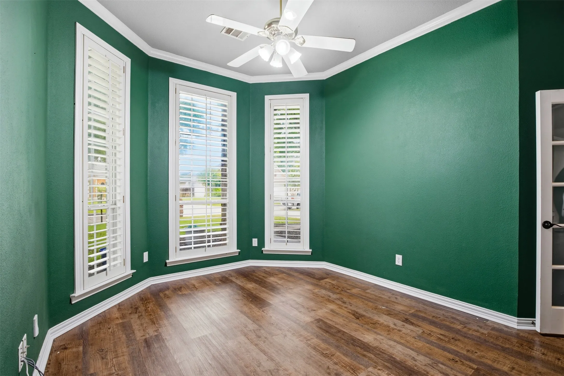 Single Family Residence For Sale in Tarrant County , 1109 Brook Arbor Drive, Mansfield, Texas 76063, 4 Bedroom, 2 Bathroom, 2 Garage spaces, 2,443 Sqft, built in 1998, mls#21304550, Real Estate Agent in Mansfield, Homes For Sale in Tarrant county, Homes For Sale in Mansfield, Realtor in Mansfield Texas, Real Estate Brokerage Independent Realty Texas, Luminita Cordes Realtor