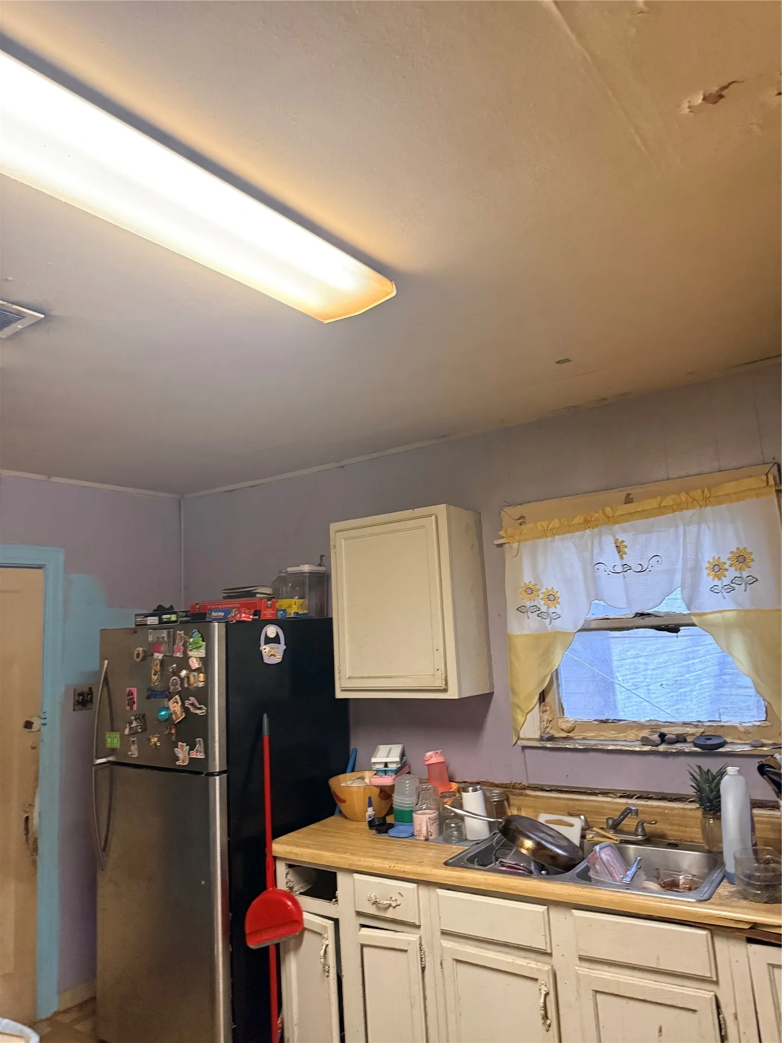 Single Family Residence For Sale in Dallas County , 4027 Penrod Avenue, Cockrell Hill, Texas 75211, 2 Bedroom, 1 Bathroom, 1 Garage spaces, 1,100 Sqft, built in 1960, mls#21310361, Real Estate Agent in Cockrell Hill, Homes For Sale in Dallas county, Homes For Sale in Cockrell Hill, Realtor in Cockrell Hill Texas, Real Estate Brokerage Independent Realty Texas, Luminita Cordes Realtor