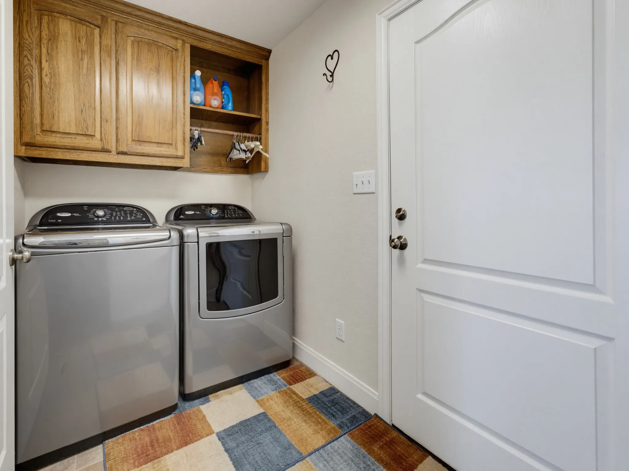 Single Family Residence For Sale in Wise County , 711 Crows Point, Lake Bridgeport, Texas 76426, 3 Bedroom, 2 Bathroom, 2 Garage spaces, 2,200 Sqft, built in 2018, mls#21309238, Real Estate Agent in Lake Bridgeport, Homes For Sale in Wise county, Homes For Sale in Lake Bridgeport, Realtor in Lake Bridgeport Texas, Real Estate Brokerage Independent Realty Texas, Luminita Cordes Realtor