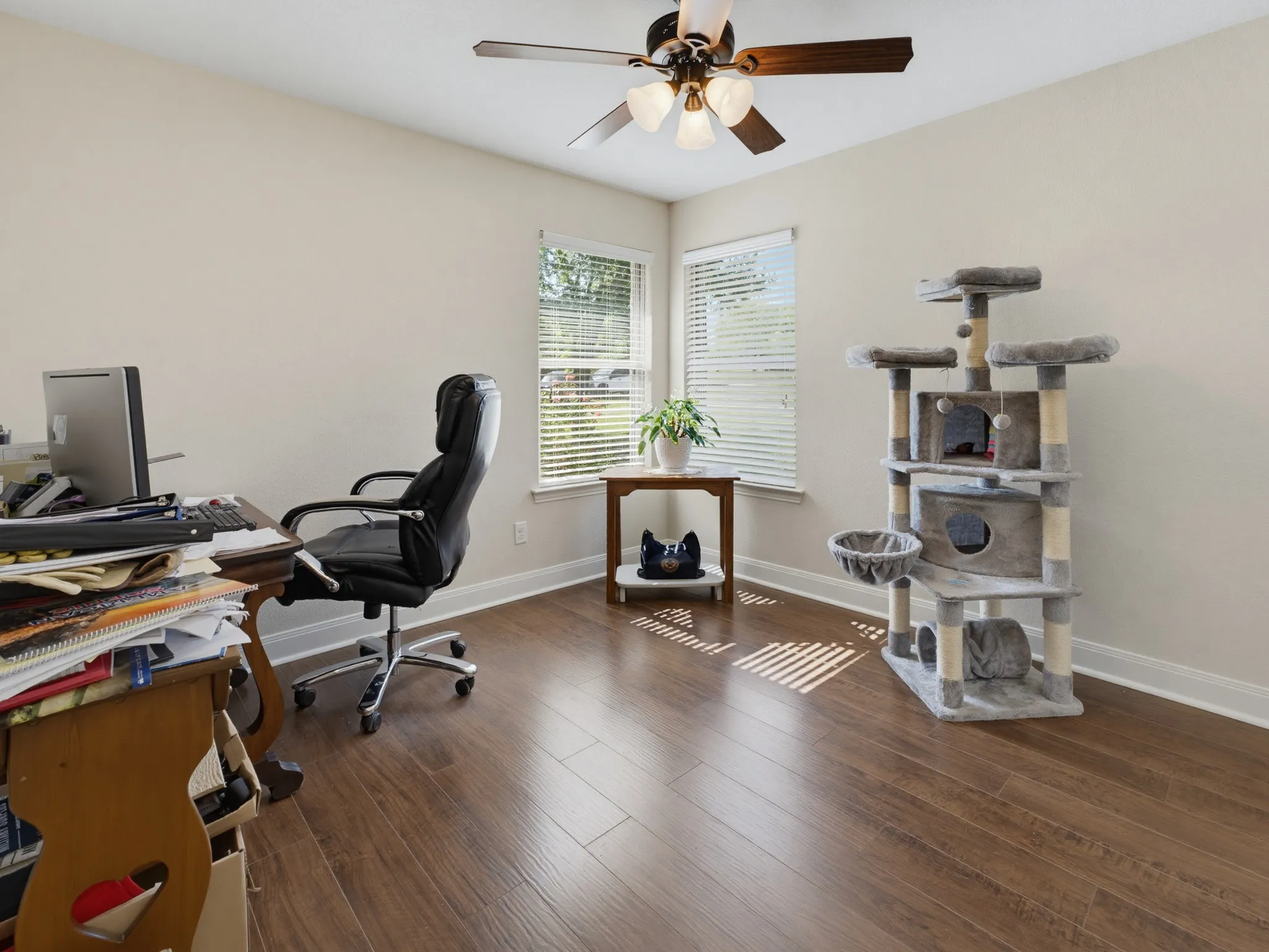 Single Family Residence For Sale in Wise County , 711 Crows Point, Lake Bridgeport, Texas 76426, 3 Bedroom, 2 Bathroom, 2 Garage spaces, 2,200 Sqft, built in 2018, mls#21309238, Real Estate Agent in Lake Bridgeport, Homes For Sale in Wise county, Homes For Sale in Lake Bridgeport, Realtor in Lake Bridgeport Texas, Real Estate Brokerage Independent Realty Texas, Luminita Cordes Realtor