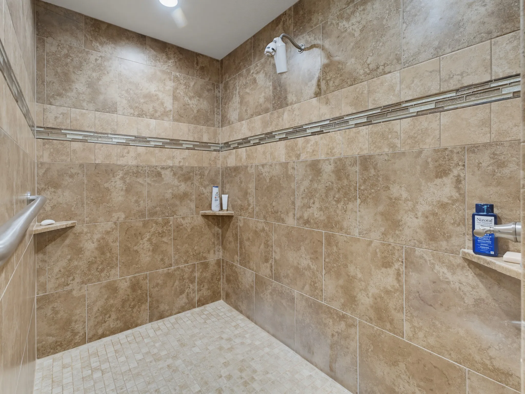Single Family Residence For Sale in Wise County , 711 Crows Point, Lake Bridgeport, Texas 76426, 3 Bedroom, 2 Bathroom, 2 Garage spaces, 2,200 Sqft, built in 2018, mls#21309238, Real Estate Agent in Lake Bridgeport, Homes For Sale in Wise county, Homes For Sale in Lake Bridgeport, Realtor in Lake Bridgeport Texas, Real Estate Brokerage Independent Realty Texas, Luminita Cordes Realtor