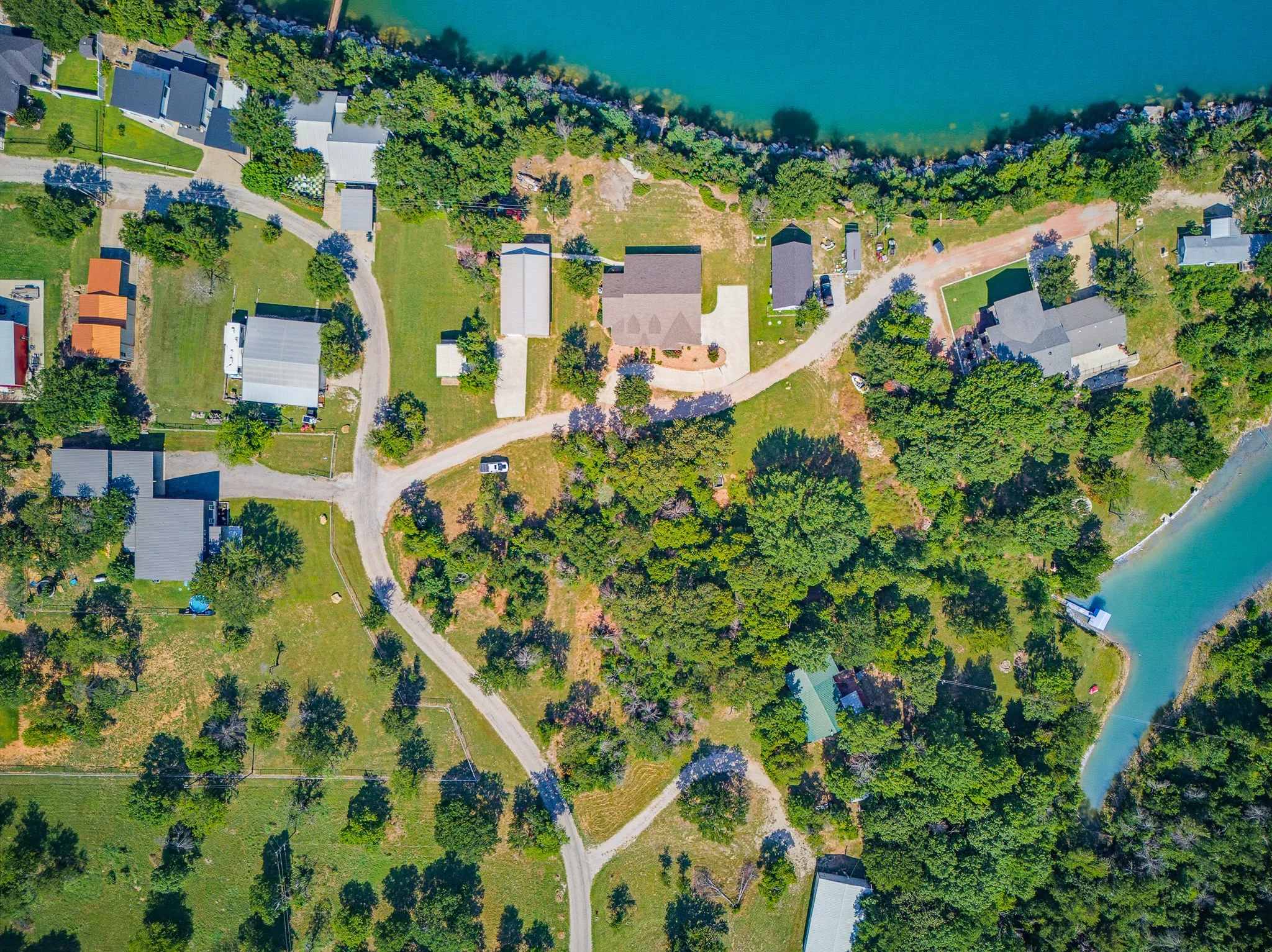 Single Family Residence For Sale in Wise County , 711 Crows Point, Lake Bridgeport, Texas 76426, 3 Bedroom, 2 Bathroom, 2 Garage spaces, 2,200 Sqft, built in 2018, mls#21309238, Real Estate Agent in Lake Bridgeport, Homes For Sale in Wise county, Homes For Sale in Lake Bridgeport, Realtor in Lake Bridgeport Texas, Real Estate Brokerage Independent Realty Texas, Luminita Cordes Realtor