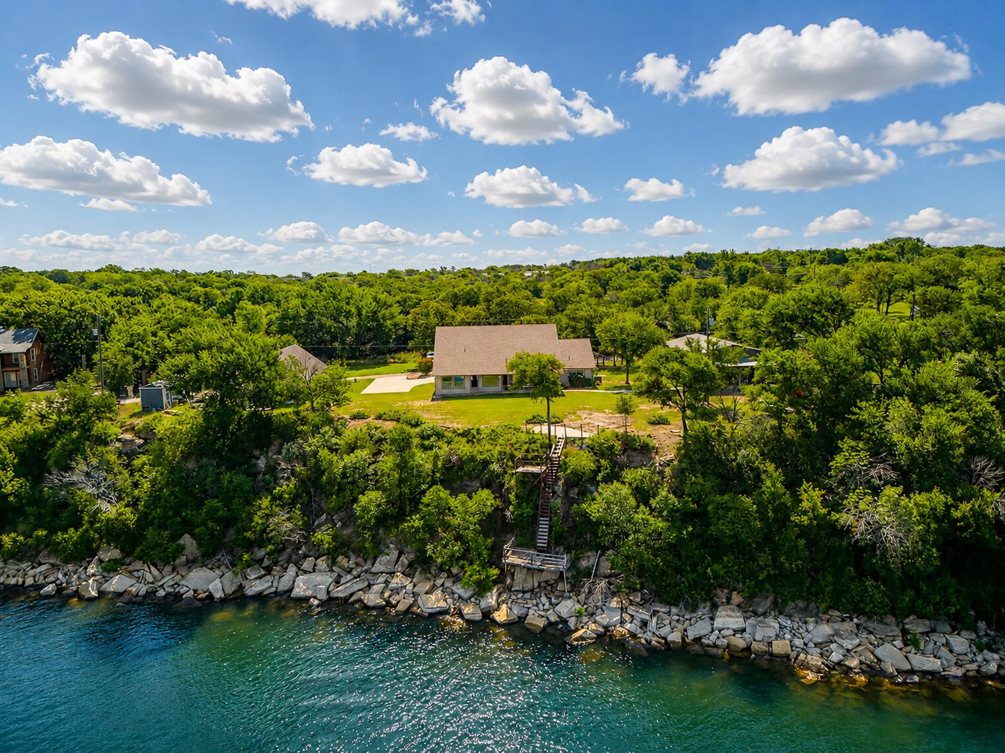 Single Family Residence For Sale in Wise County , 711 Crows Point, Lake Bridgeport, Texas 76426, 3 Bedroom, 2 Bathroom, 2 Garage spaces, 2,200 Sqft, built in 2018, mls#21309238, Real Estate Agent in Lake Bridgeport, Homes For Sale in Wise county, Homes For Sale in Lake Bridgeport, Realtor in Lake Bridgeport Texas, Real Estate Brokerage Independent Realty Texas, Luminita Cordes Realtor