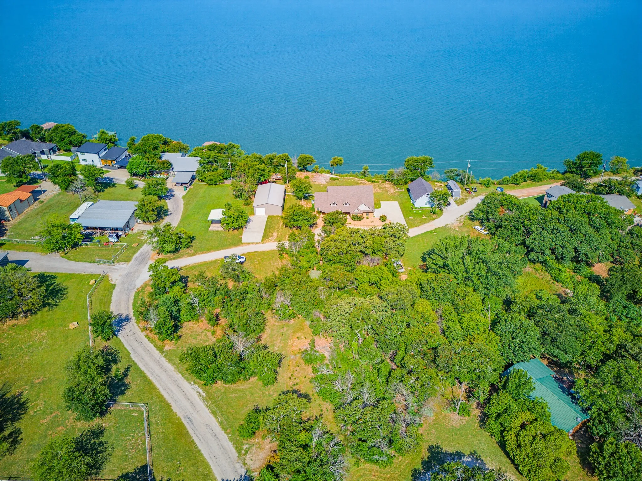 Single Family Residence For Sale in Wise County , 711 Crows Point, Lake Bridgeport, Texas 76426, 3 Bedroom, 2 Bathroom, 2 Garage spaces, 2,200 Sqft, built in 2018, mls#21309238, Real Estate Agent in Lake Bridgeport, Homes For Sale in Wise county, Homes For Sale in Lake Bridgeport, Realtor in Lake Bridgeport Texas, Real Estate Brokerage Independent Realty Texas, Luminita Cordes Realtor