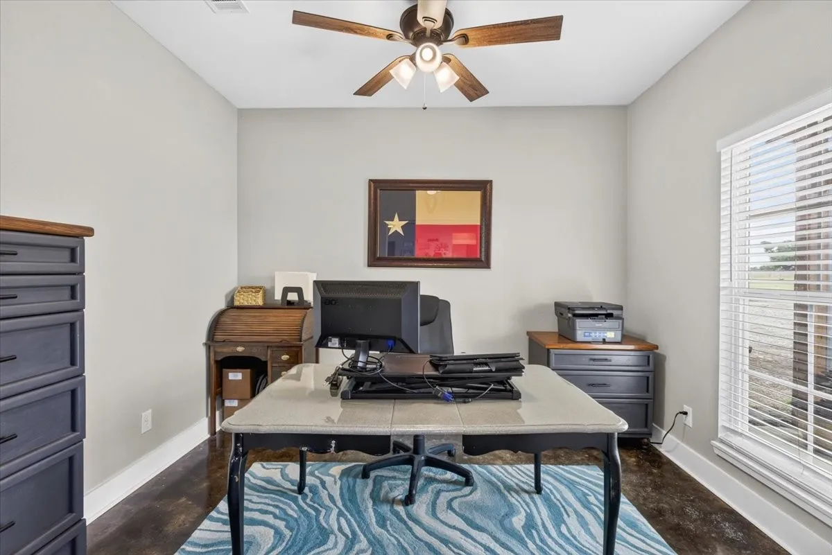 Single Family Residence For Sale in Henderson County , 114 Lakewood Road, Trinidad, Texas 75163, 3 Bedroom, 3 Bathroom, 2 Garage spaces, 2,153 Sqft, built in 2020, mls#21308979, Real Estate Agent in Trinidad, Homes For Sale in Henderson county, Homes For Sale in Trinidad, Realtor in Trinidad Texas, Real Estate Brokerage Independent Realty Texas, Luminita Cordes Realtor